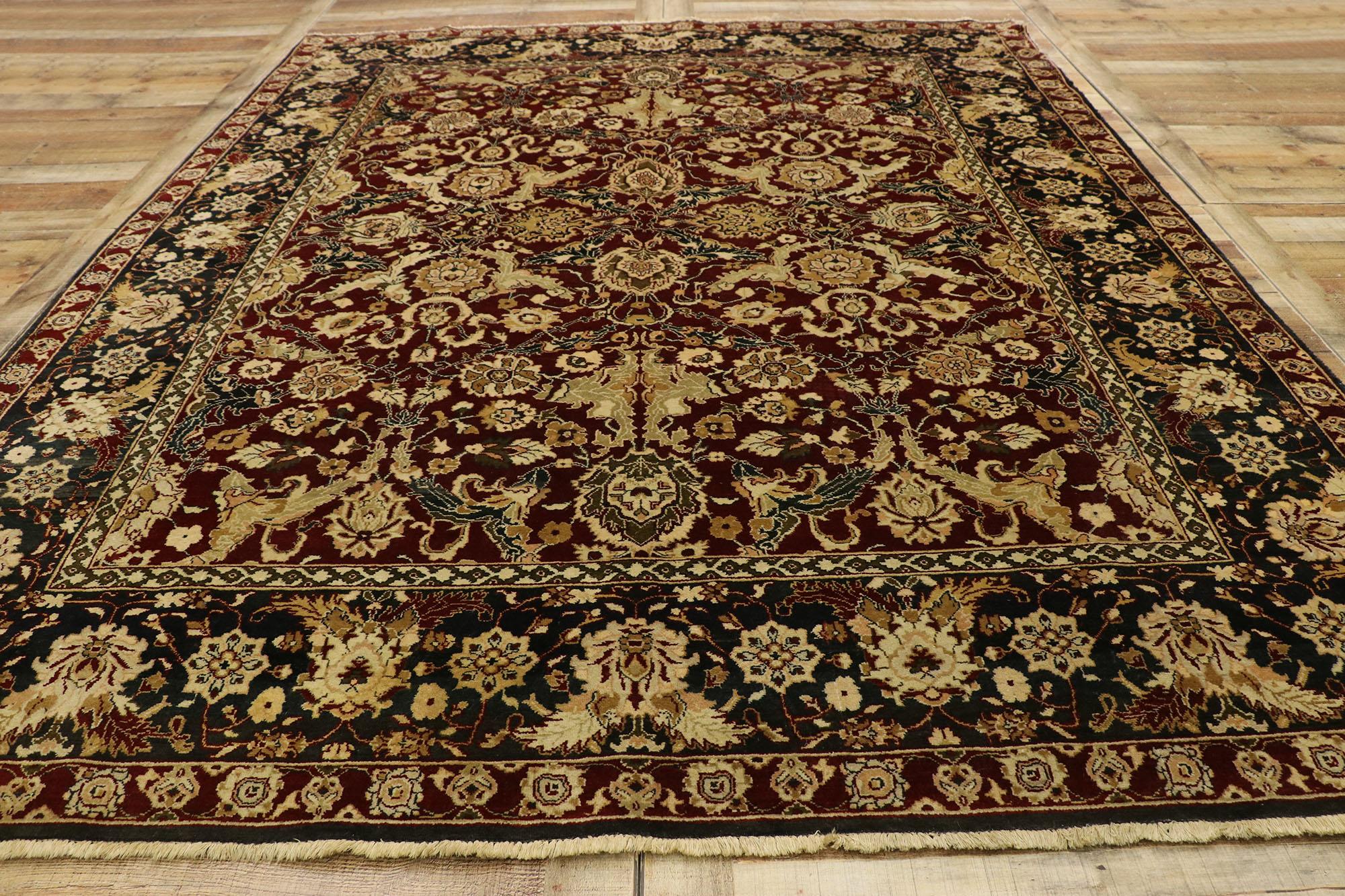 Laine Tapis indien traditionnel vintage avec damas baroque en vente