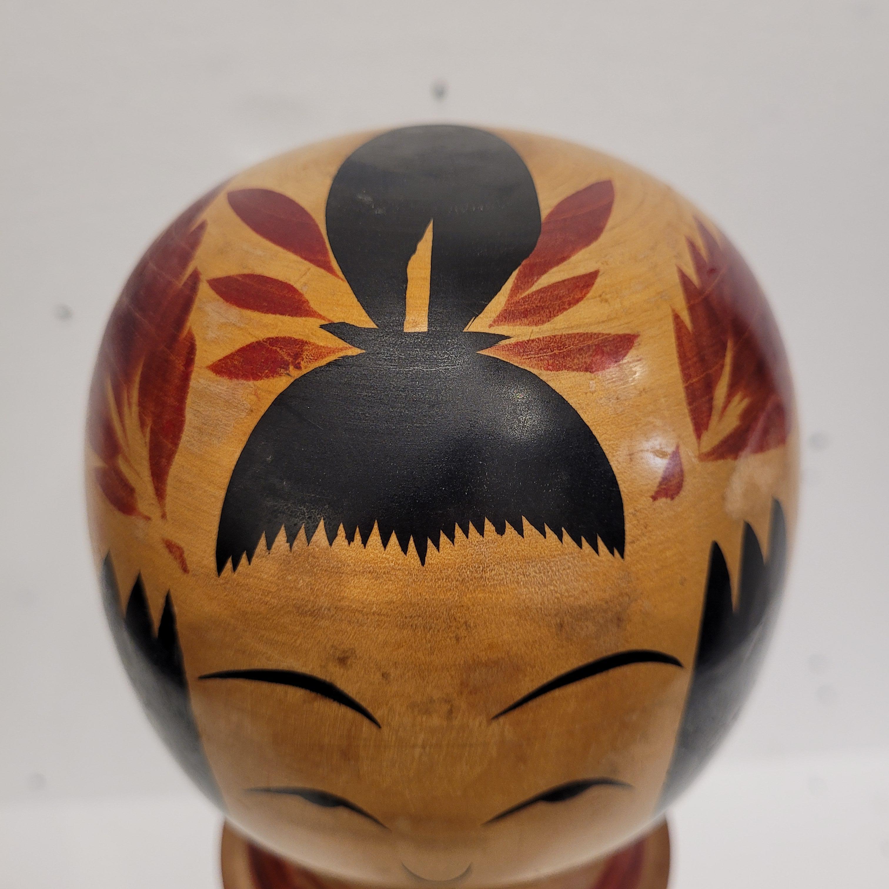 Traditionelle Vintage Japanische Kokeshi Puppe, mehrfarbiges Holz im Angebot 5