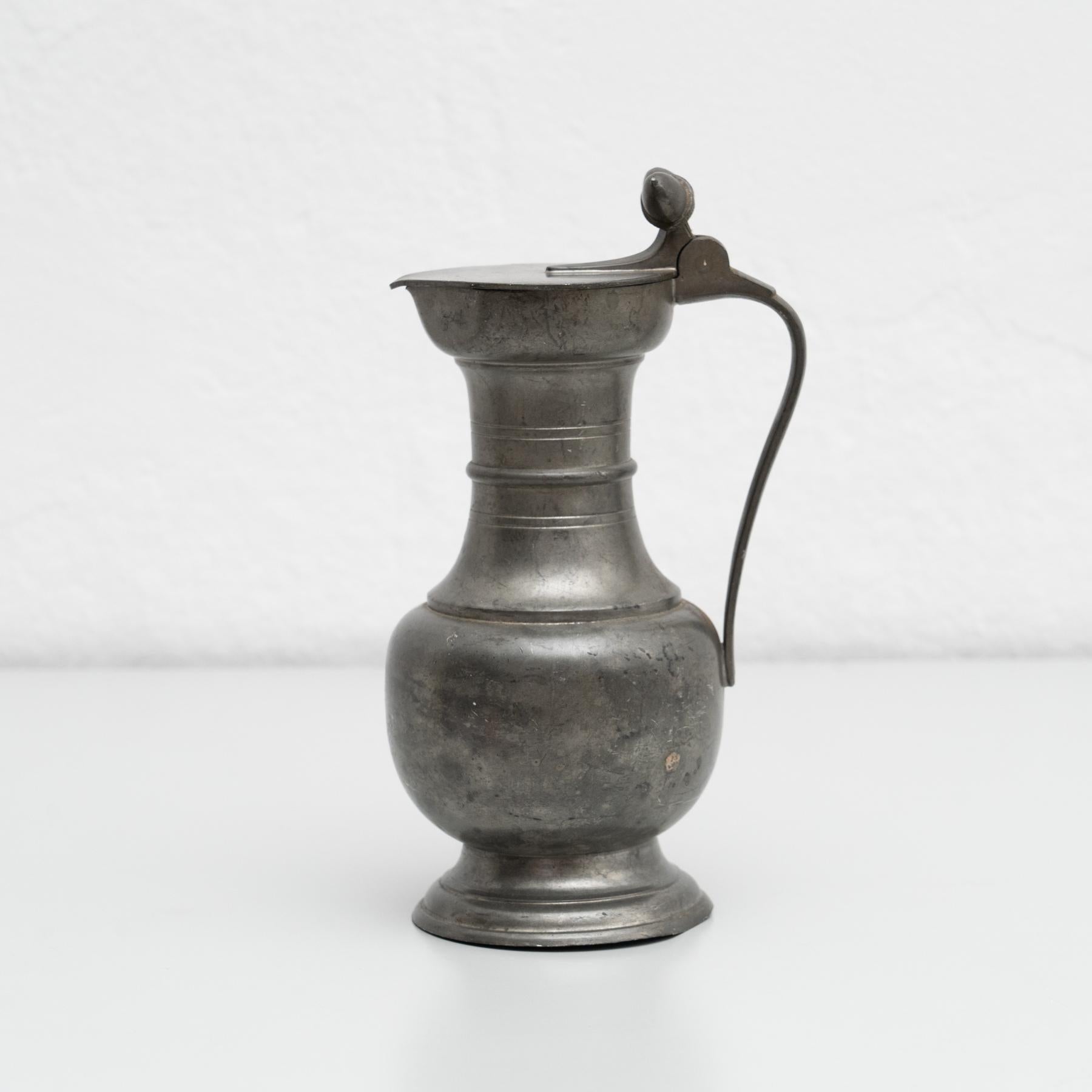Traditional Vintage Metal Lidded Jug, circa 1970 In Good Condition For Sale In Barcelona, ES