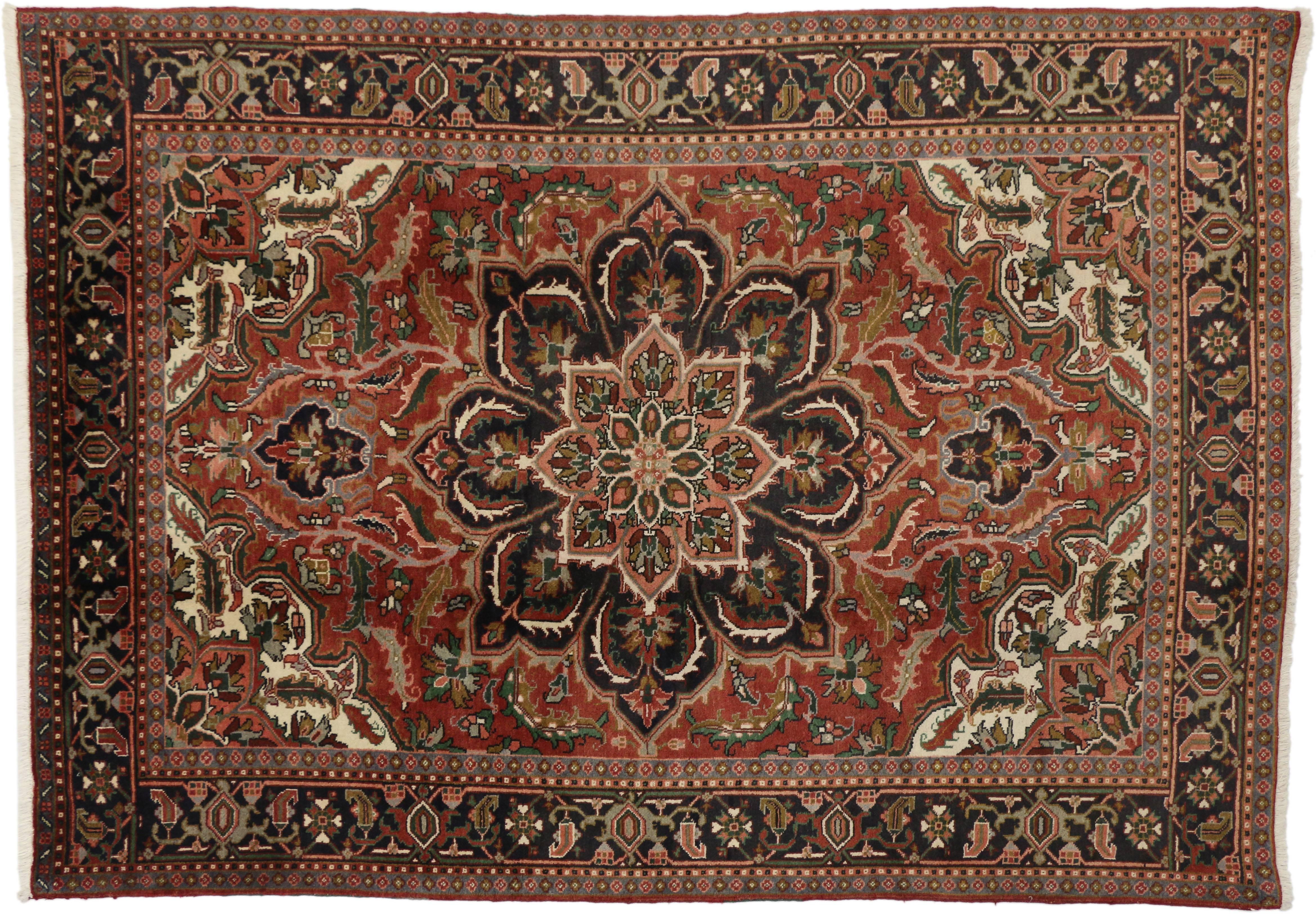 Traditional Vintage Persian Heriz Rug with Jacobean Style In Good Condition In Dallas, TX