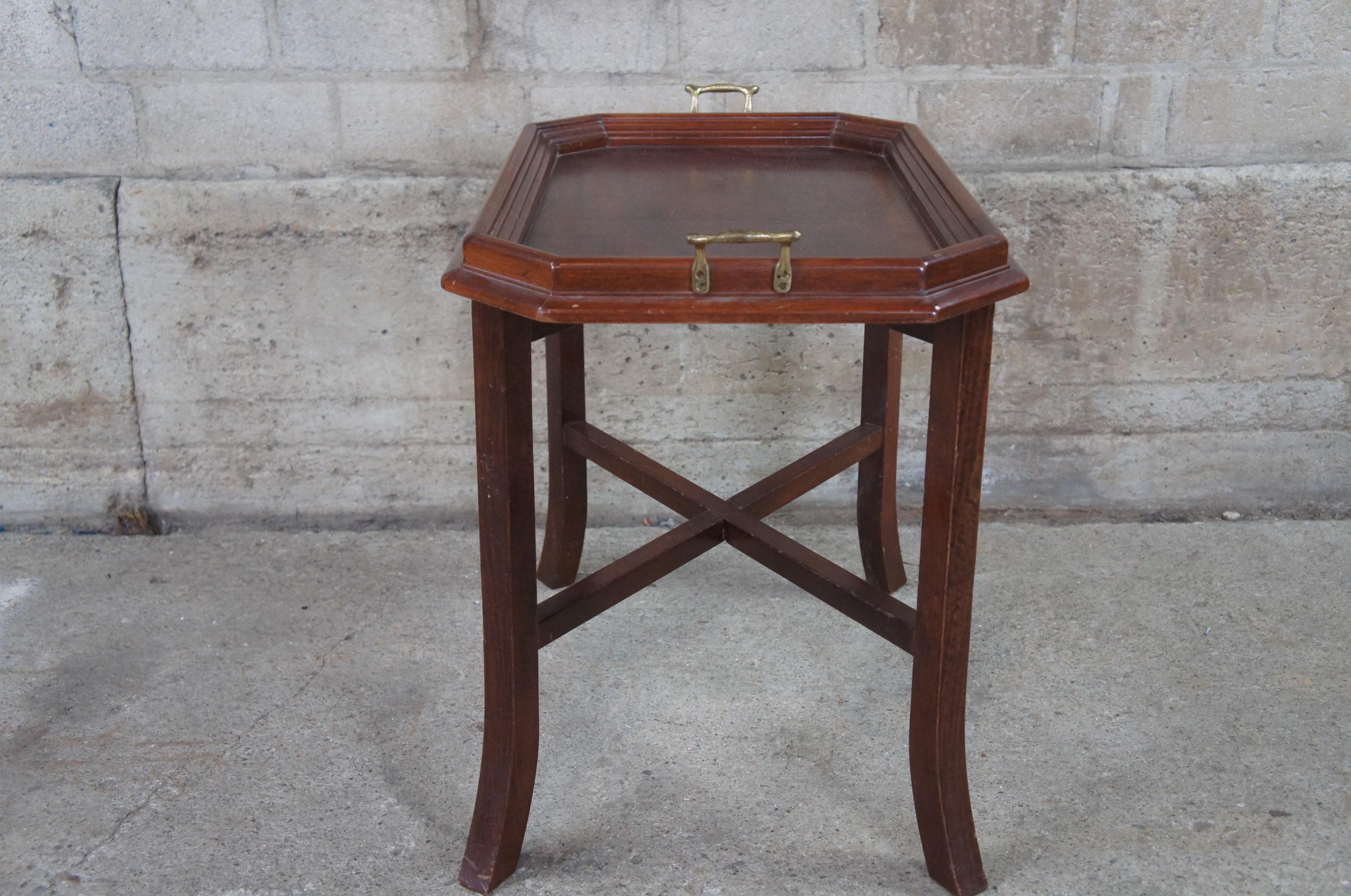 Traditional Vintage Pine Folding Butlers Tray Side Accent Campaign Table In Good Condition For Sale In Dayton, OH