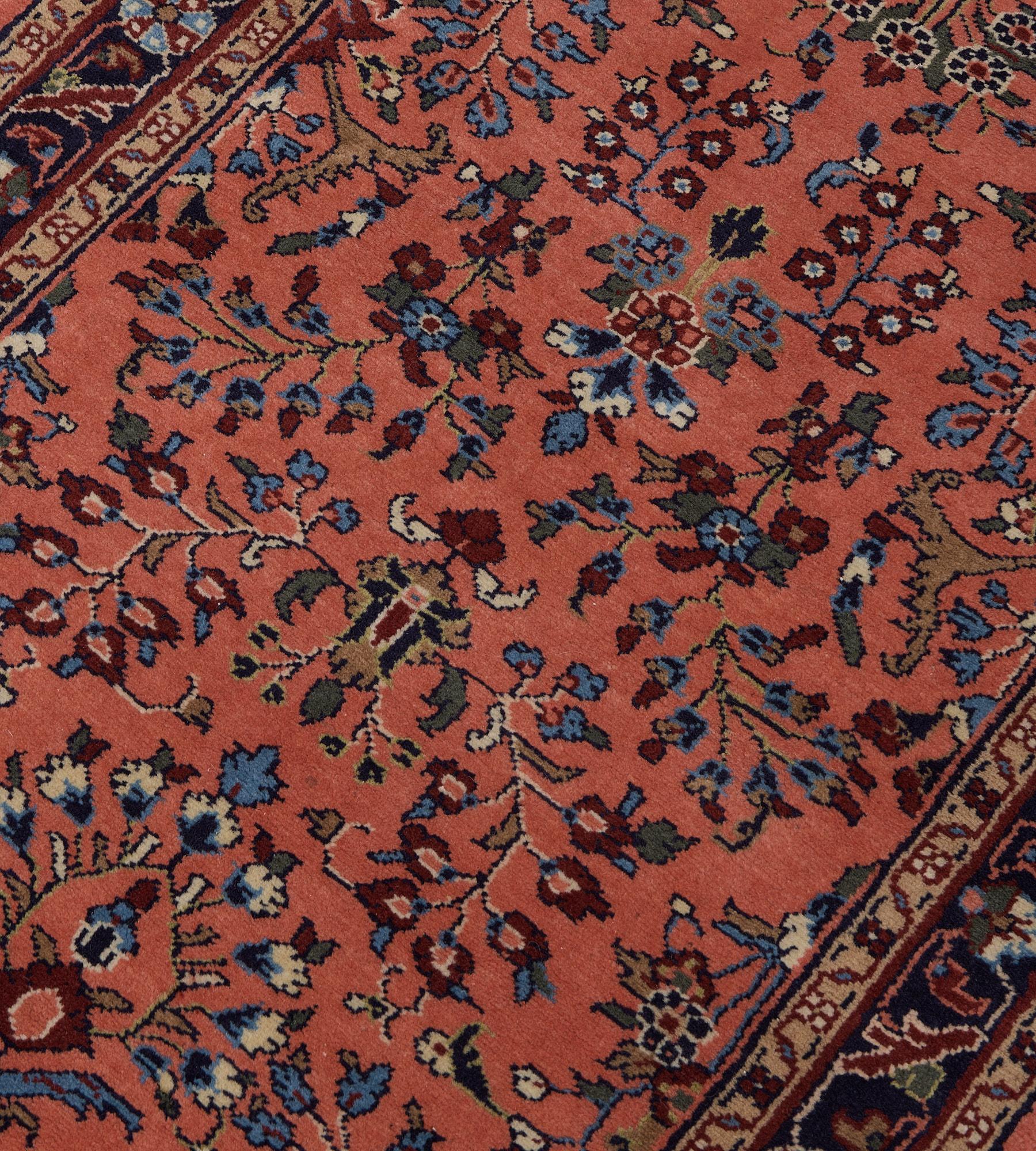 Noué à la main Chemin de table traditionnel vintage en laine persane Lilihan à motifs floraux Terracotta-Red en vente