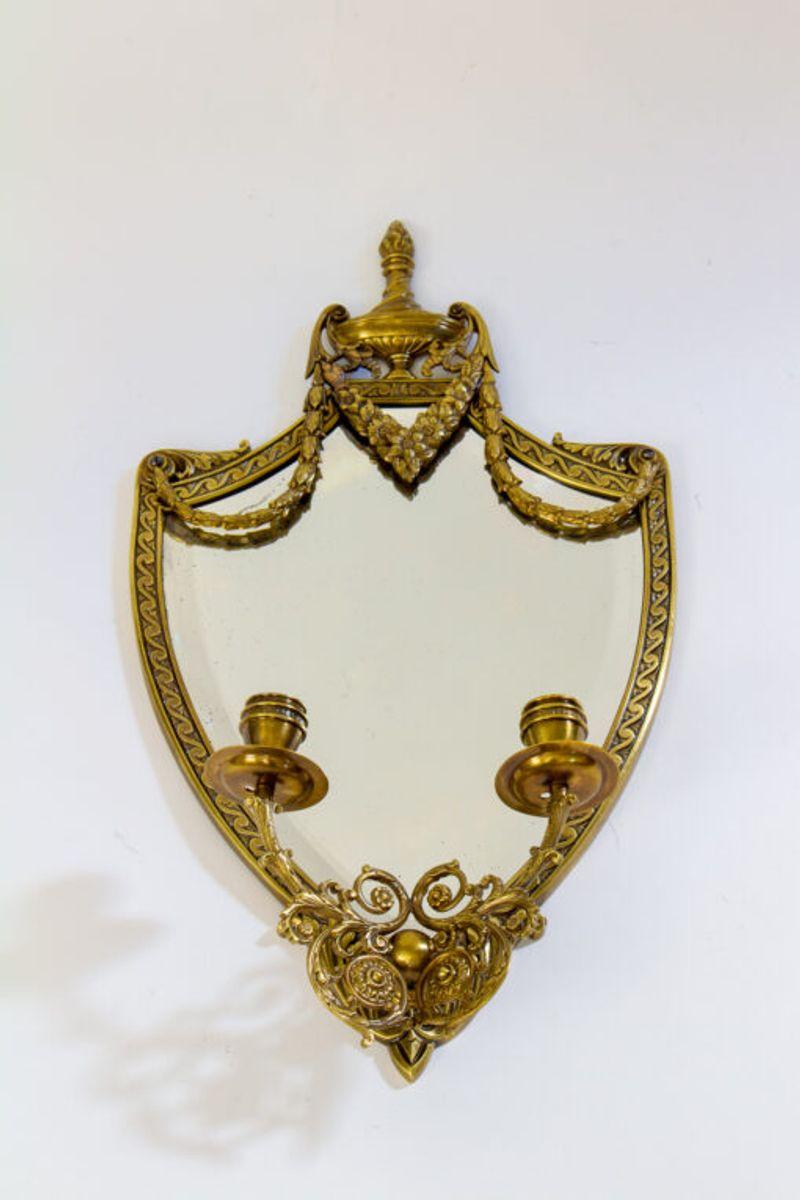 19th Century Traditional William Tonks & Sons Mirror Back Brass Girandole, a Pair For Sale
