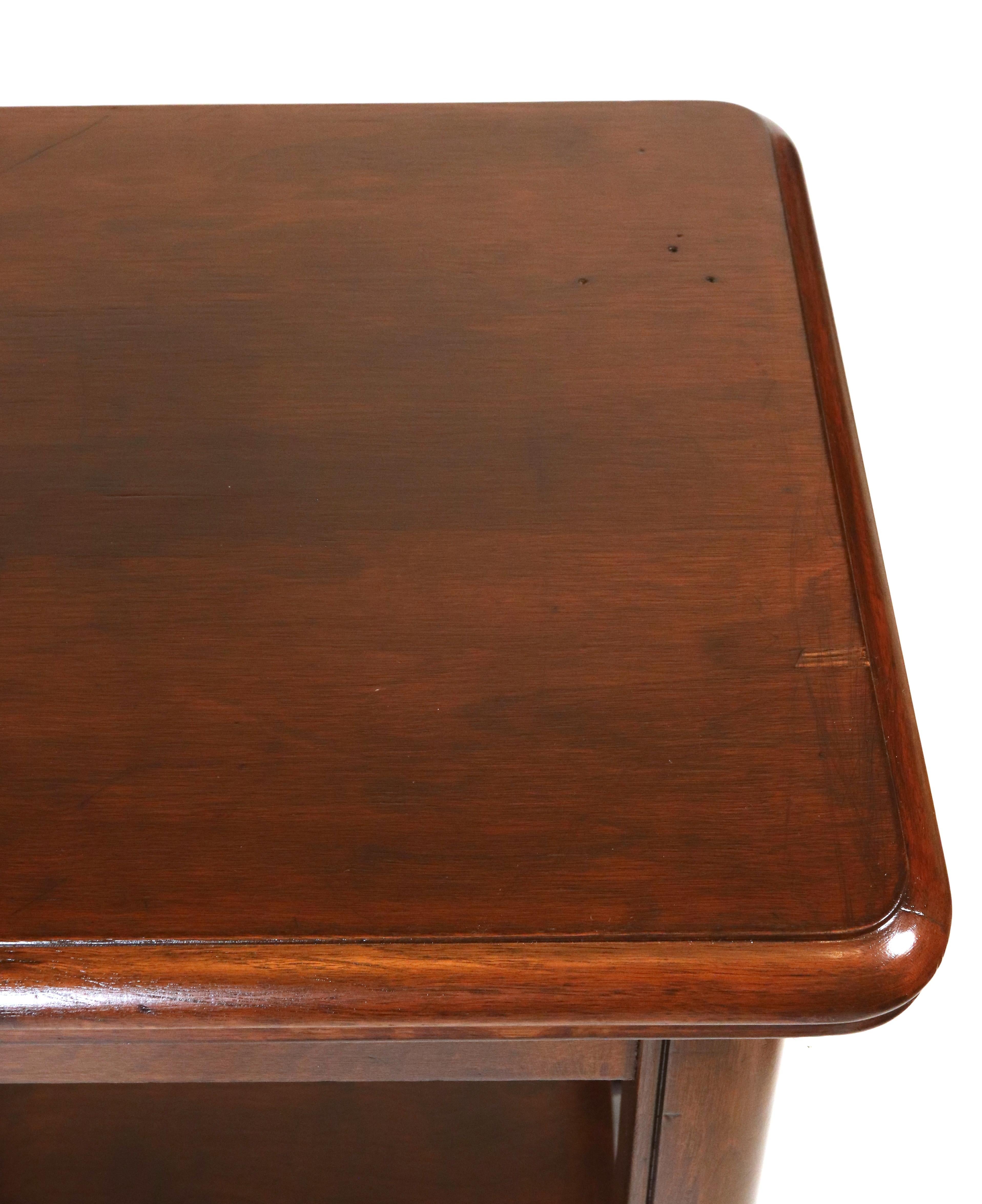 Traditional Wood End Table with Bottom Shelf For Sale 1