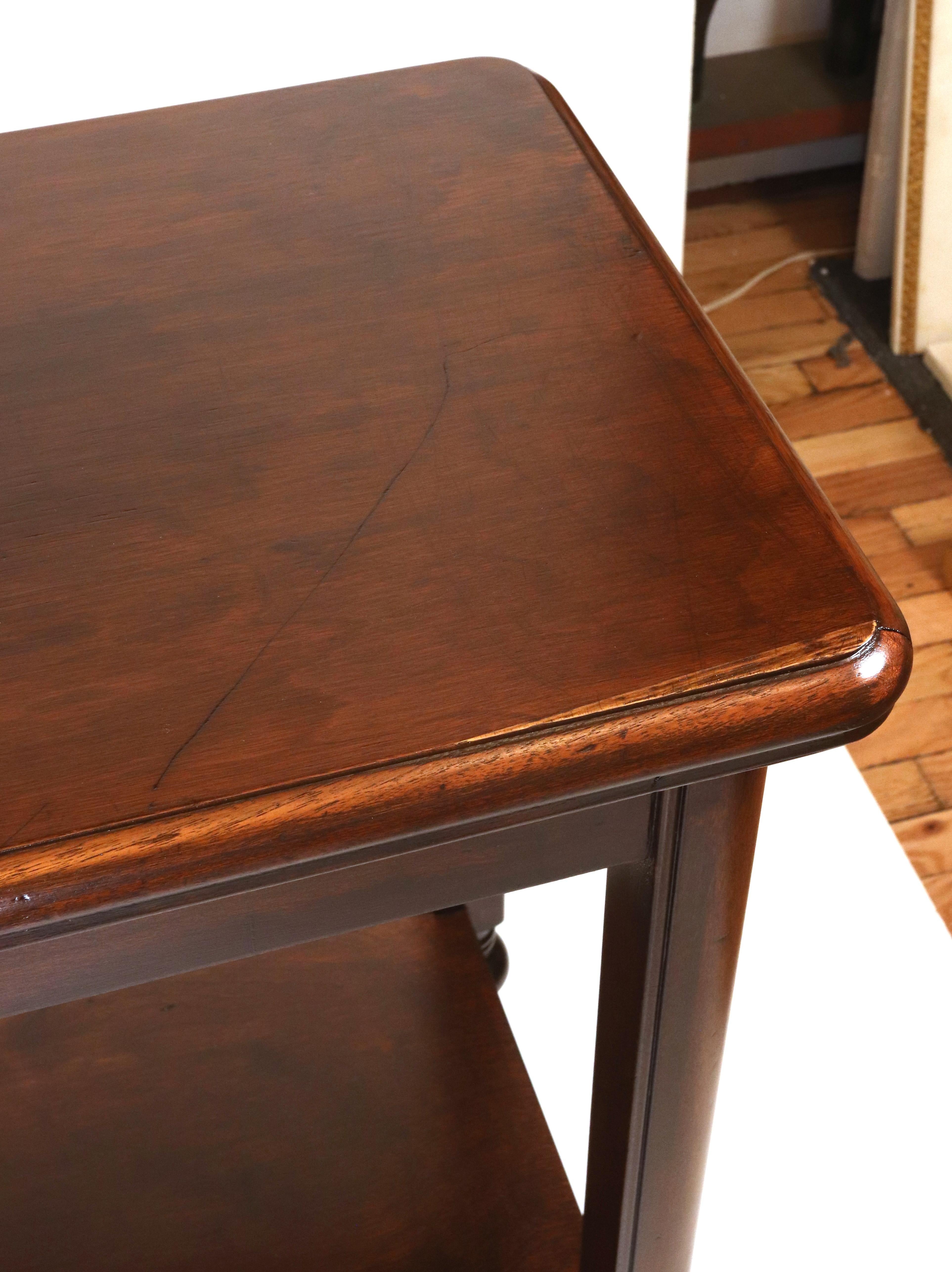 Traditional Wood End Table with Bottom Shelf For Sale 2
