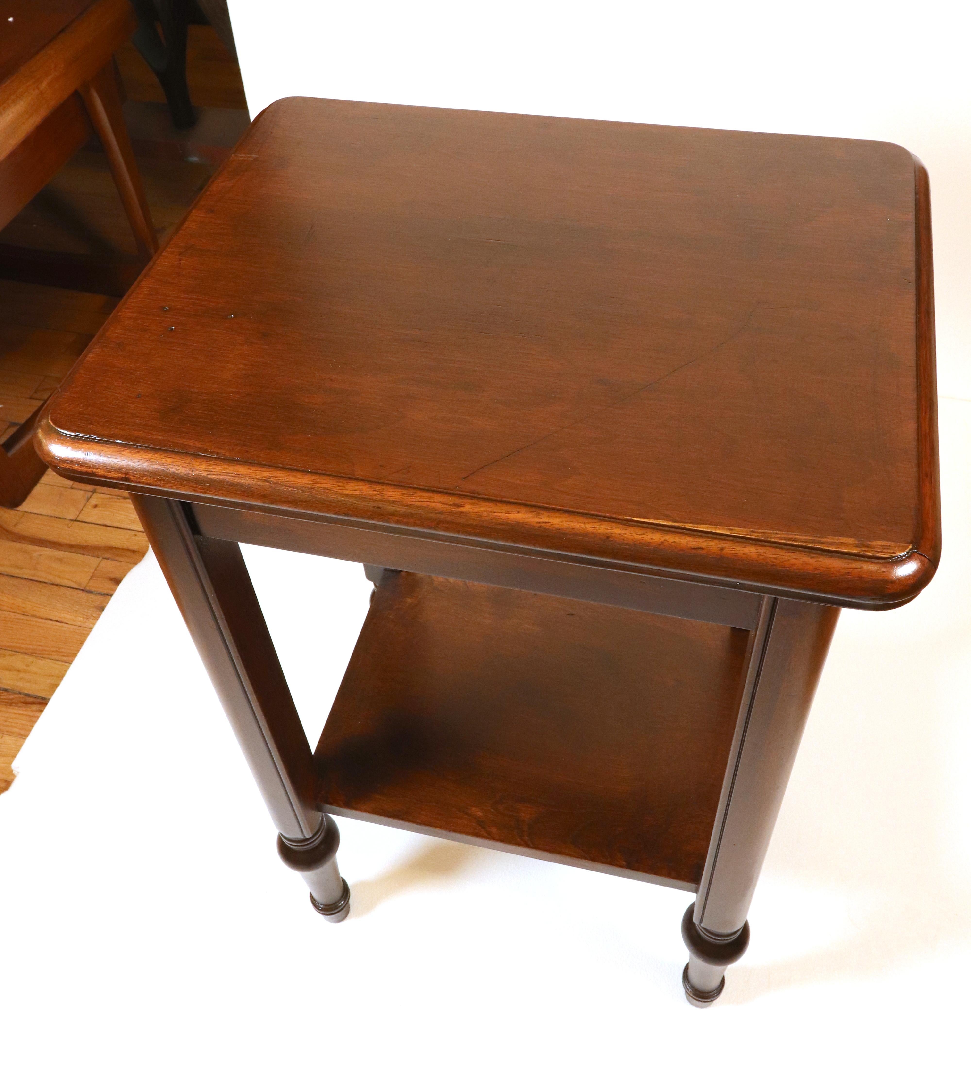 Traditional Wood End Table with Bottom Shelf For Sale 3