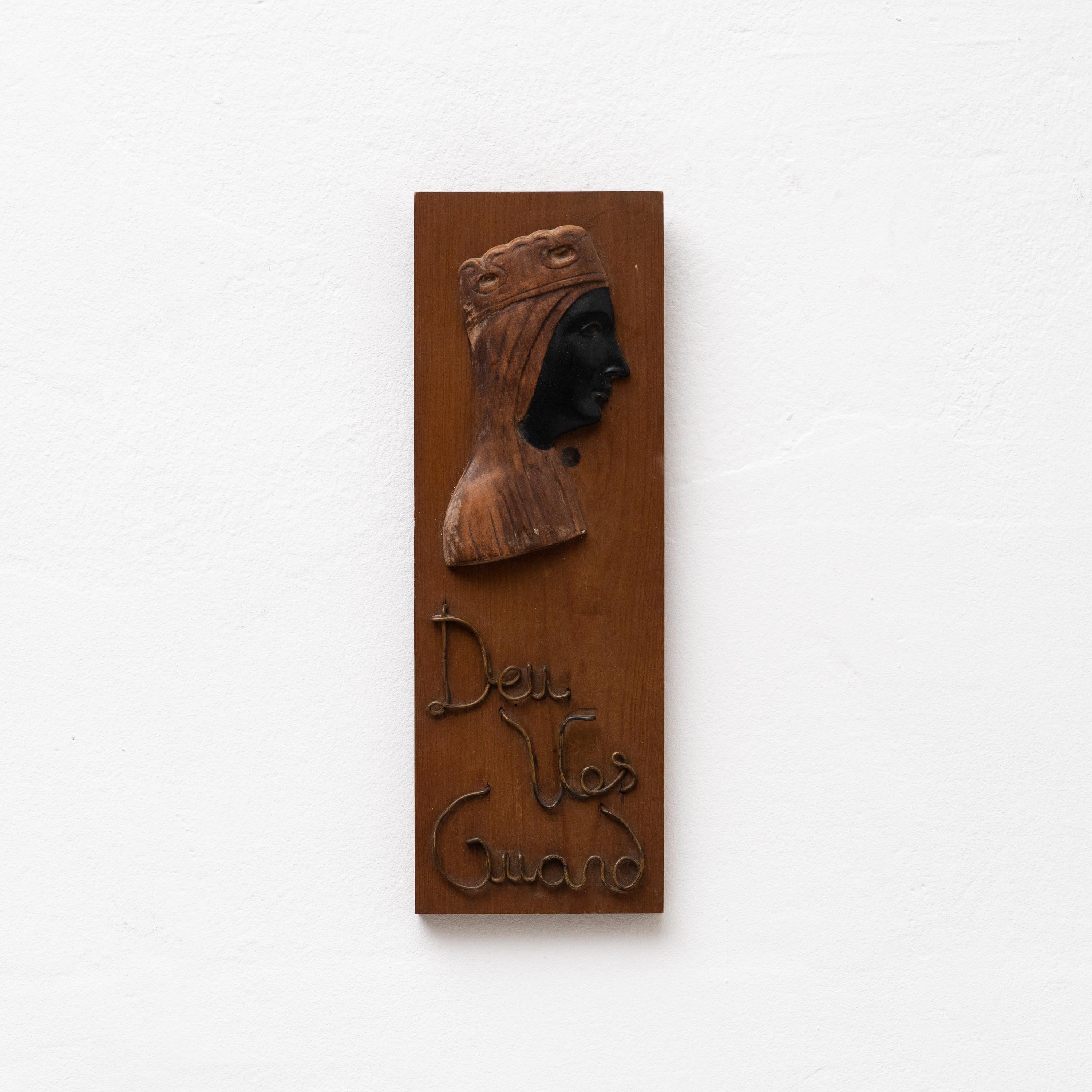 Traditionelles Holzkunstwerk Wand Katalanisch Religiöse Jungfrau La Moreneta.

Handgefertigt in Katalonien, 1990.

Originaler Zustand mit geringen alters- und gebrauchsbedingten Abnutzungserscheinungen, der eine schöne Patina