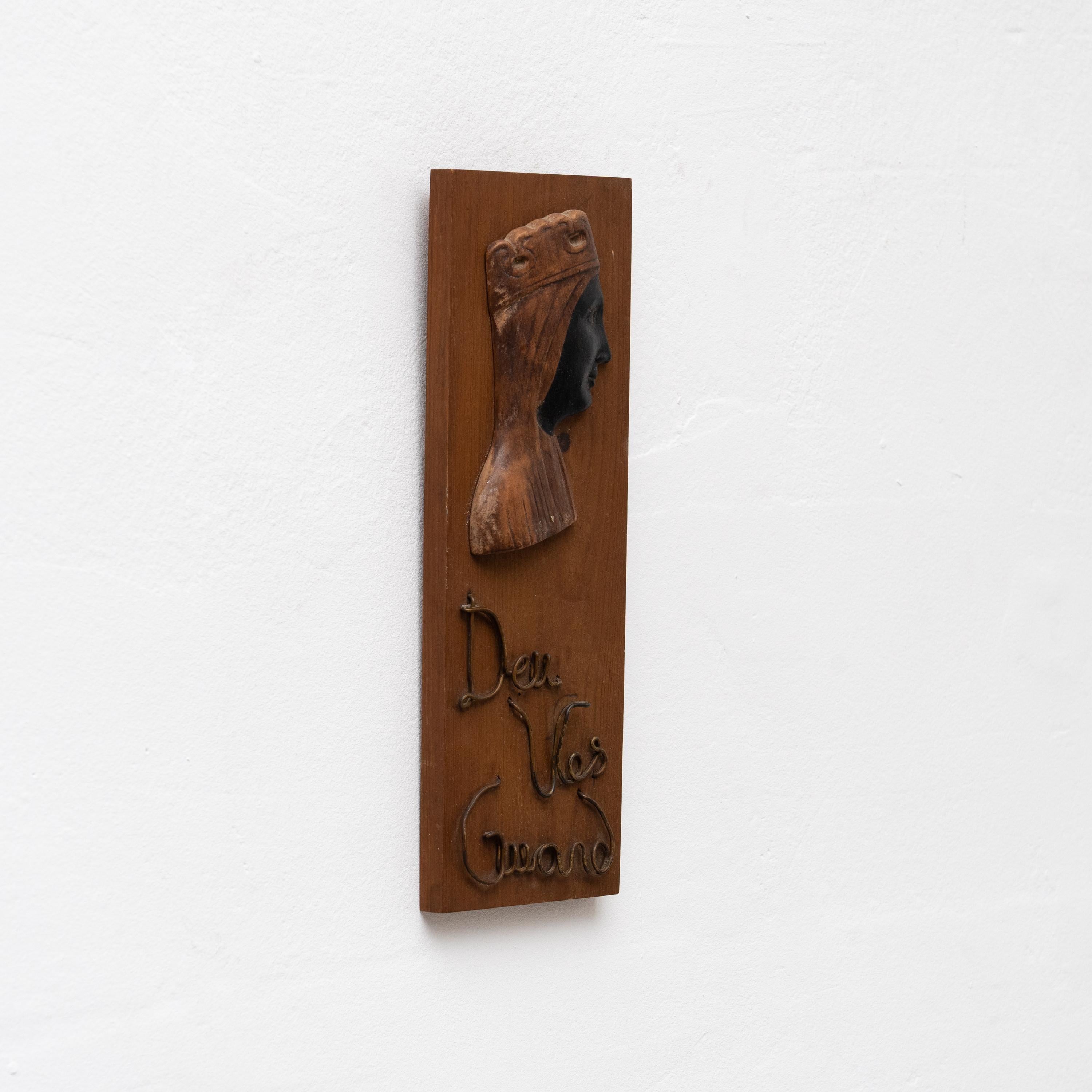 Traditional Wooden Artwork Wall Catalan Religious Virgin La Moreneta In Good Condition For Sale In Barcelona, ES