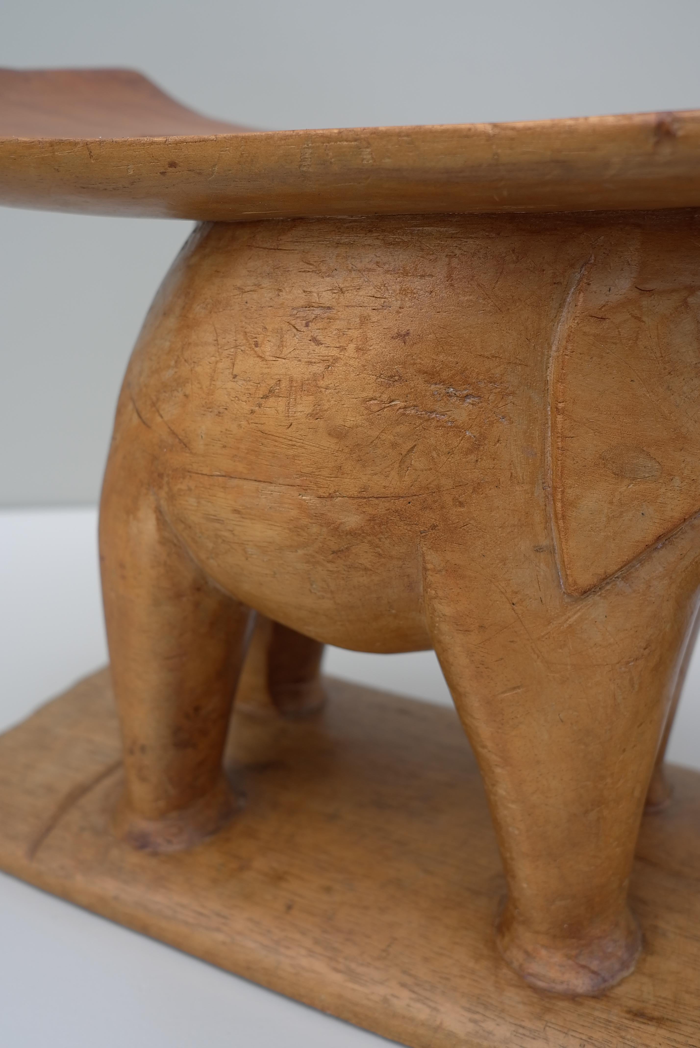 Traditional Wooden Carved African Elephant Stool by the Ashanti Tribe Ghana In Good Condition For Sale In Den Haag, NL