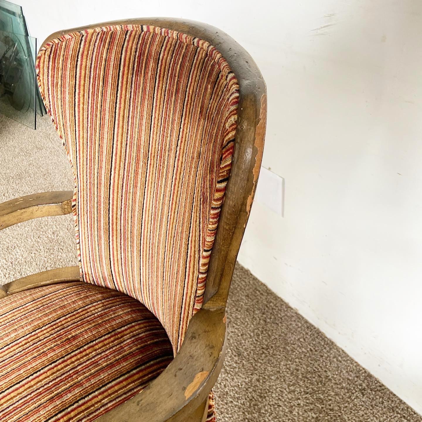 Paire de fauteuils traditionnels en bois rétro en tissu en vente 3