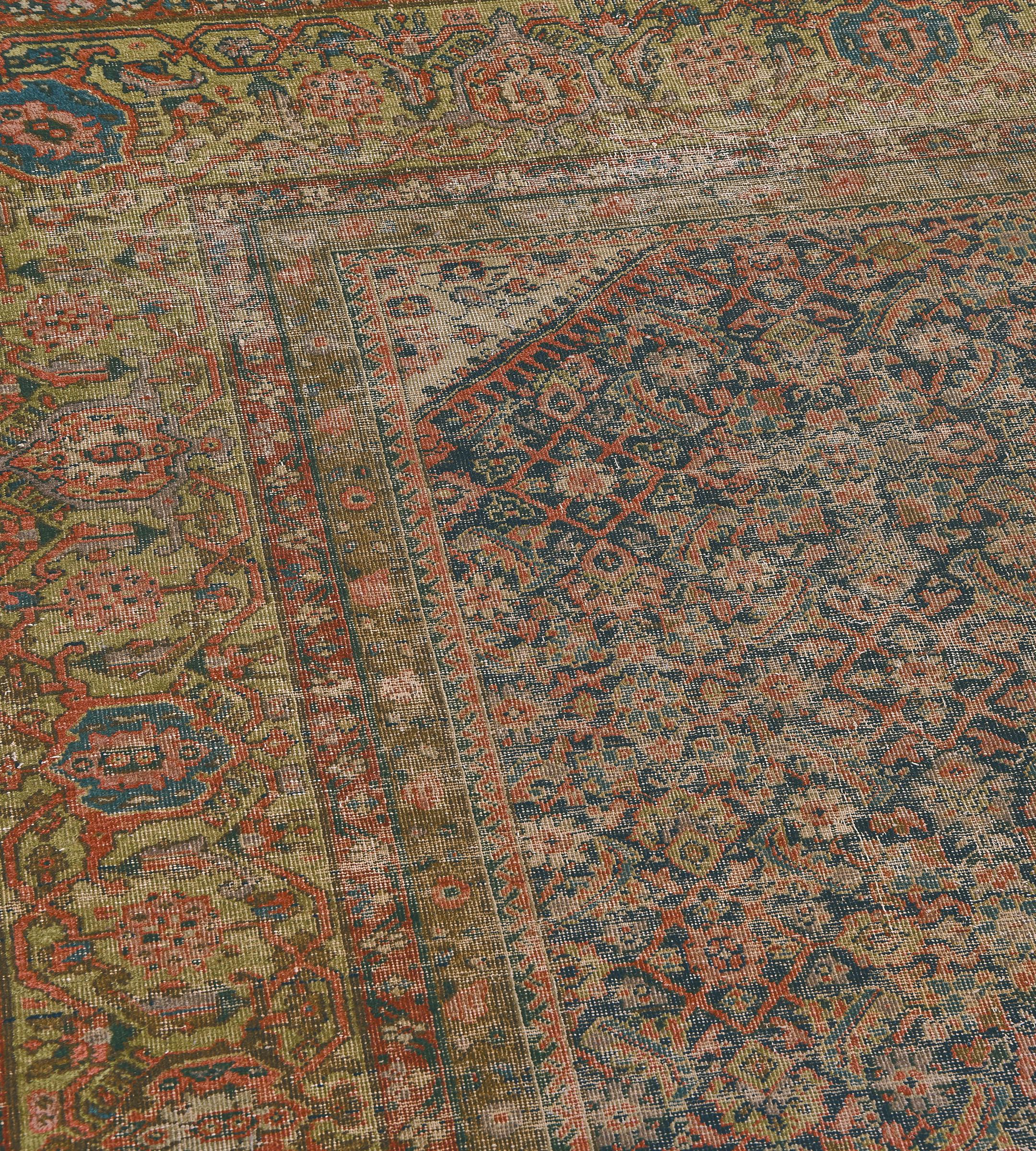20th Century Traditional Wool Hand-Knotted Herati-Pattern Persian Fereghan Rug  For Sale