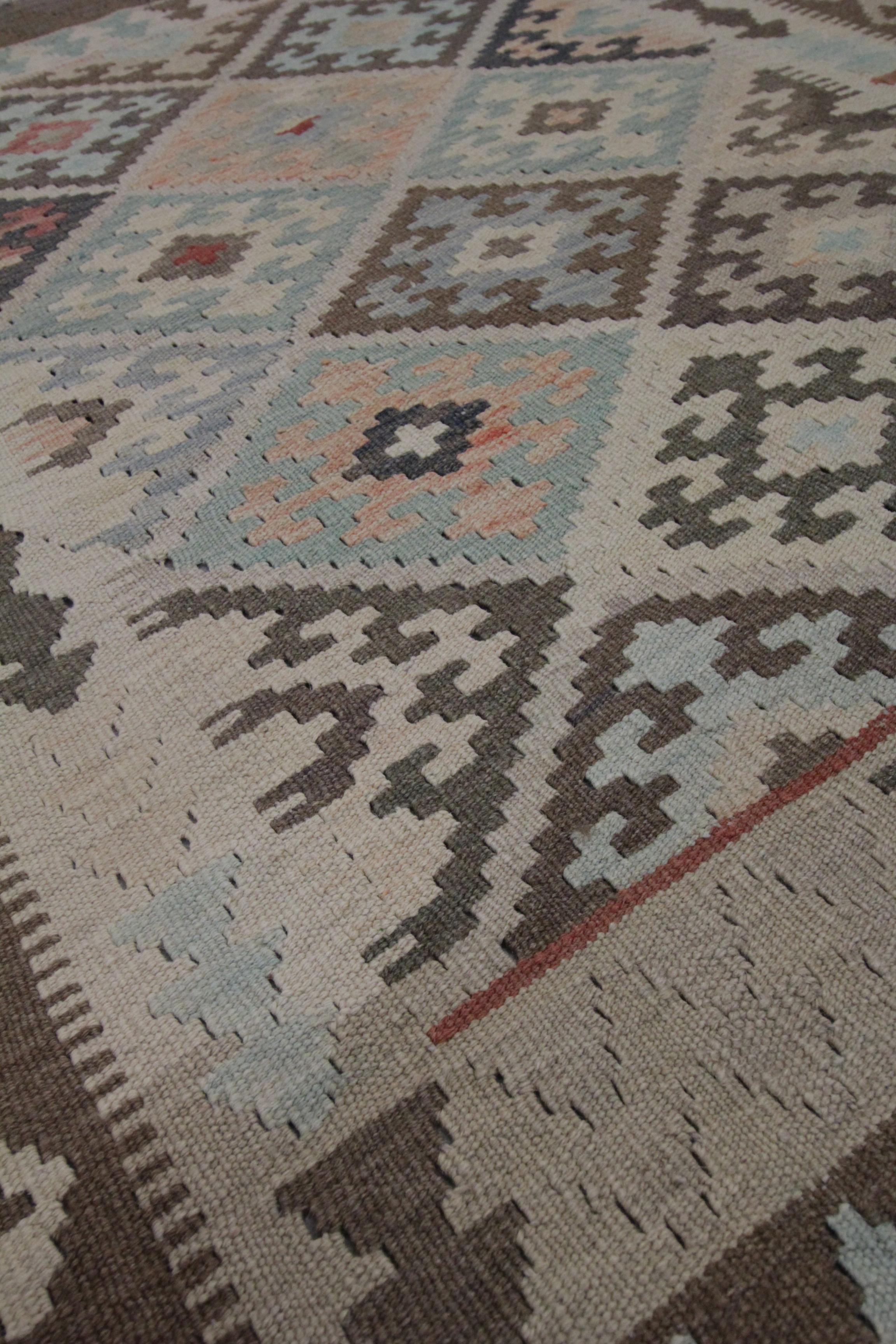 Traditional Wool Kilim Grey Brown Kilim Rug Geometric Modern Area Rug In New Condition For Sale In Hampshire, GB