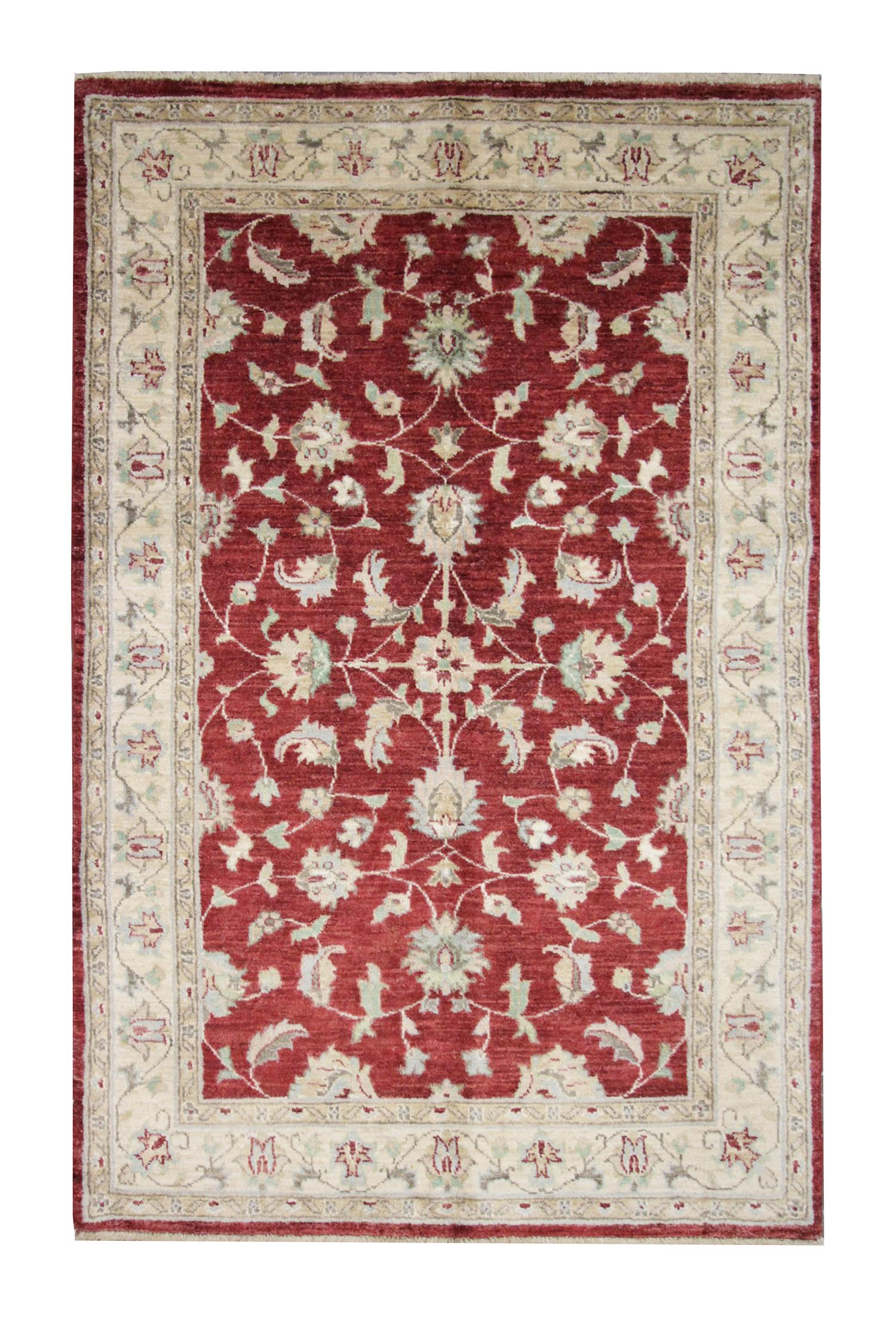 Traditioneller handgewebter roter Teppich aus geblümter Wolle von Ziegler