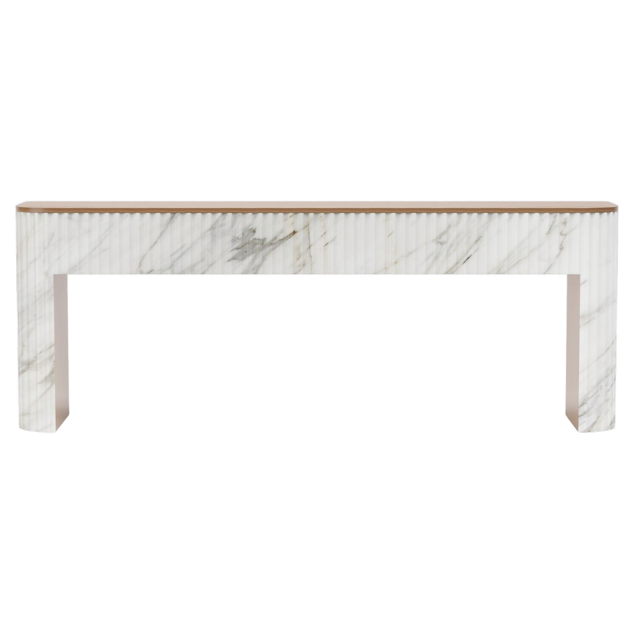 Trama - Contemporary classic console table in Calacatta Gold marble and oak wood For Sale