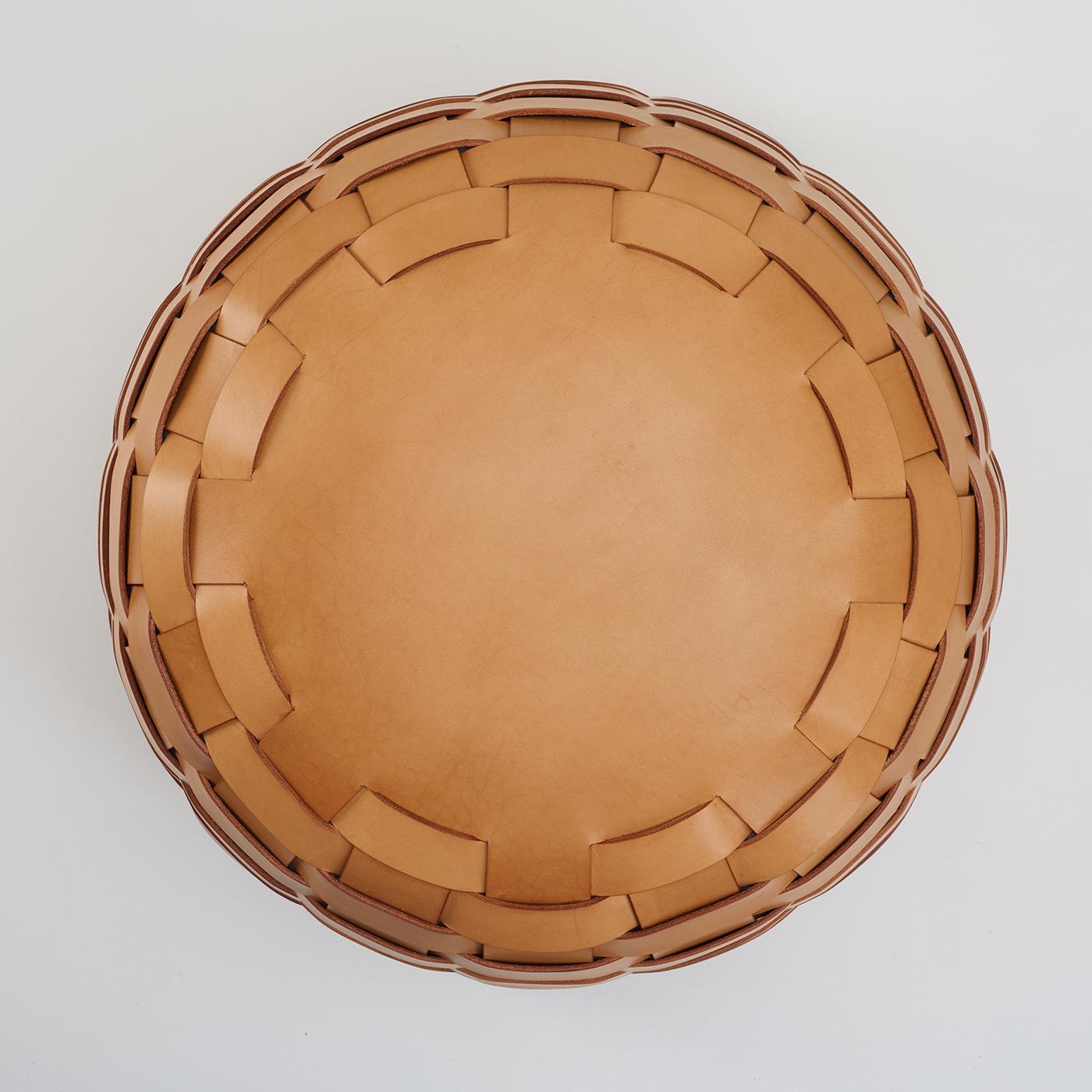Trama Medium Round Natural Leather Pouf In New Condition For Sale In Milan, IT