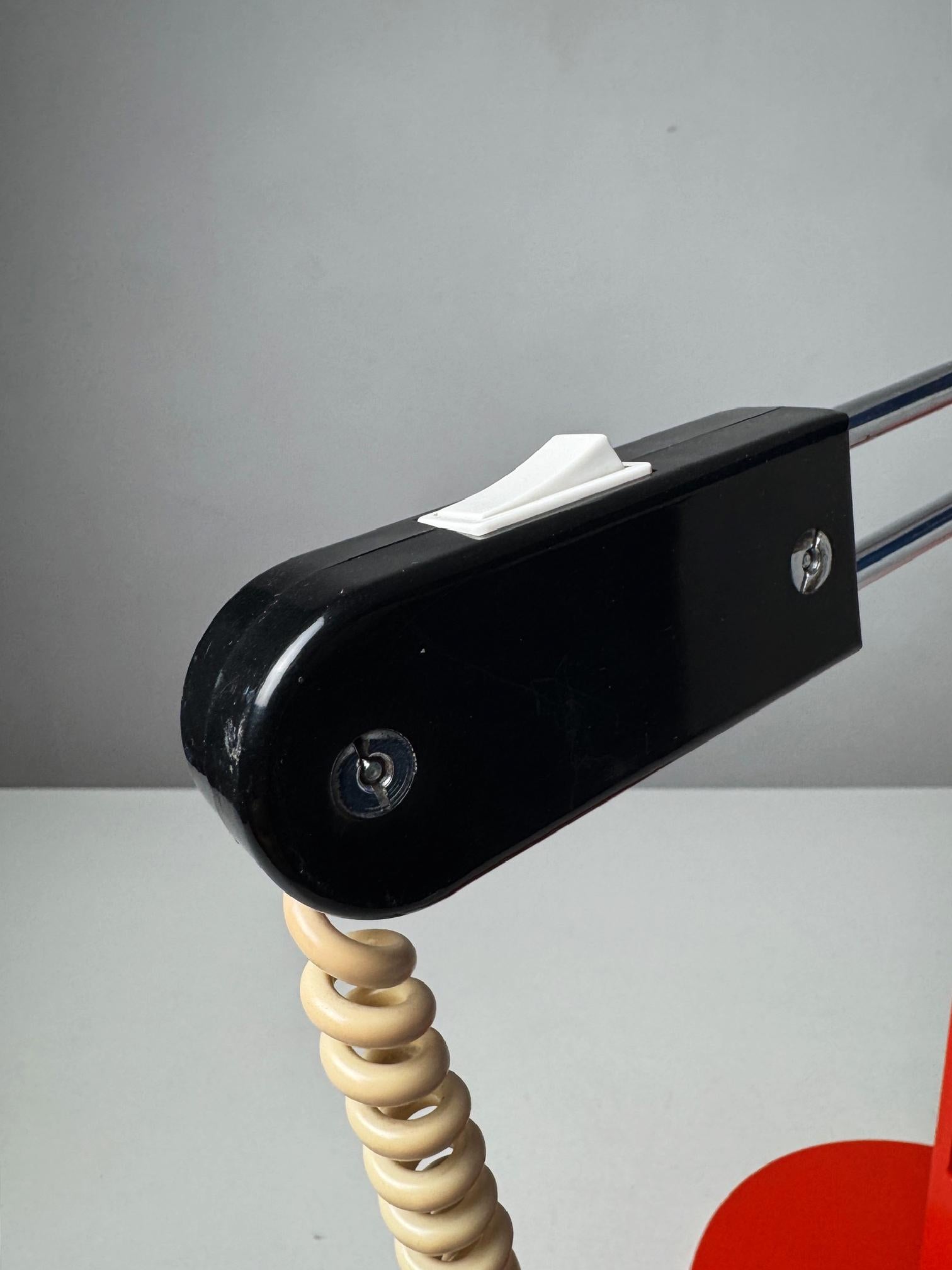 Tramo Large Swivel orange table lamp by Miguel Milá 70s In Good Condition For Sale In BARCELONA, ES