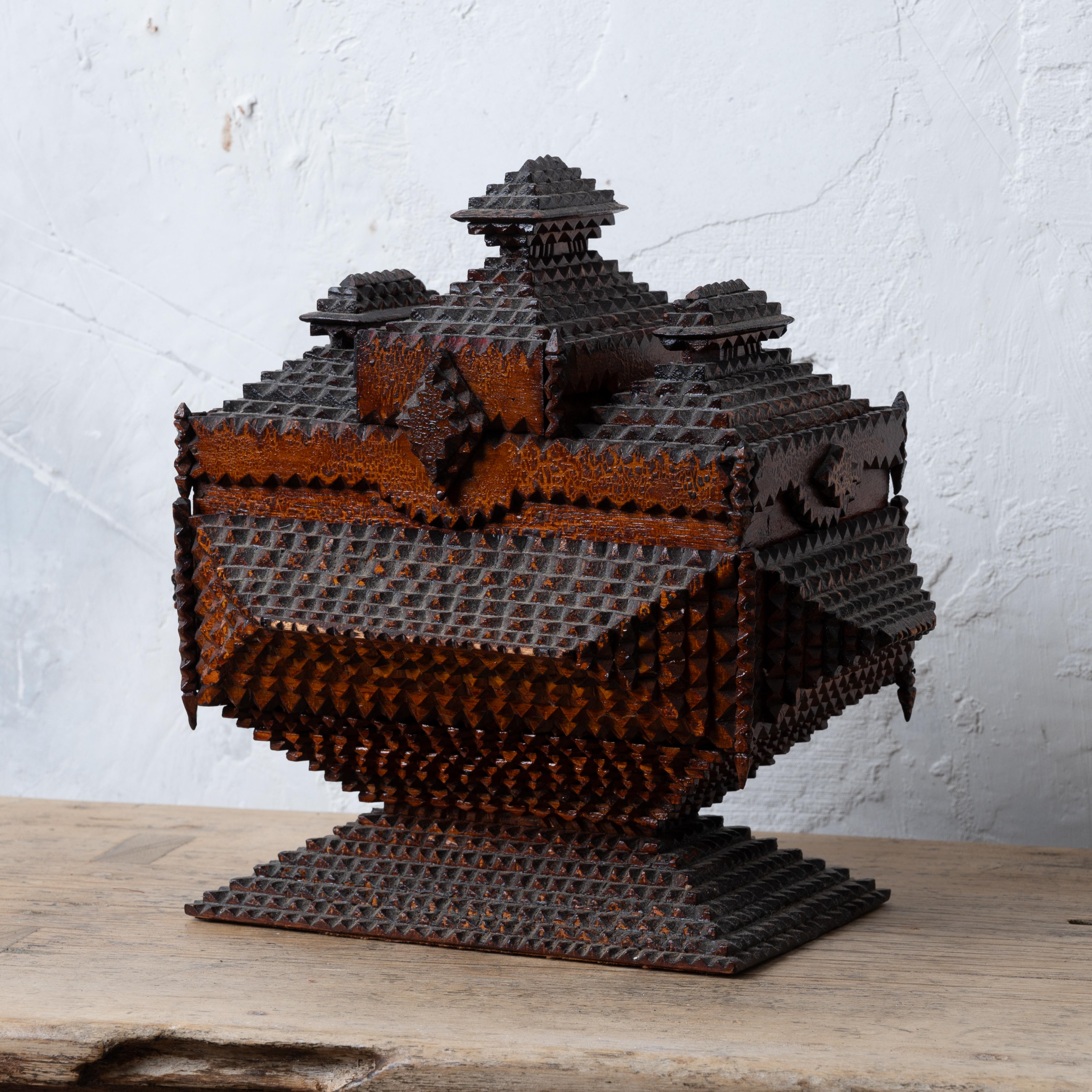 Tramp Art Box, c.1890 For Sale 7
