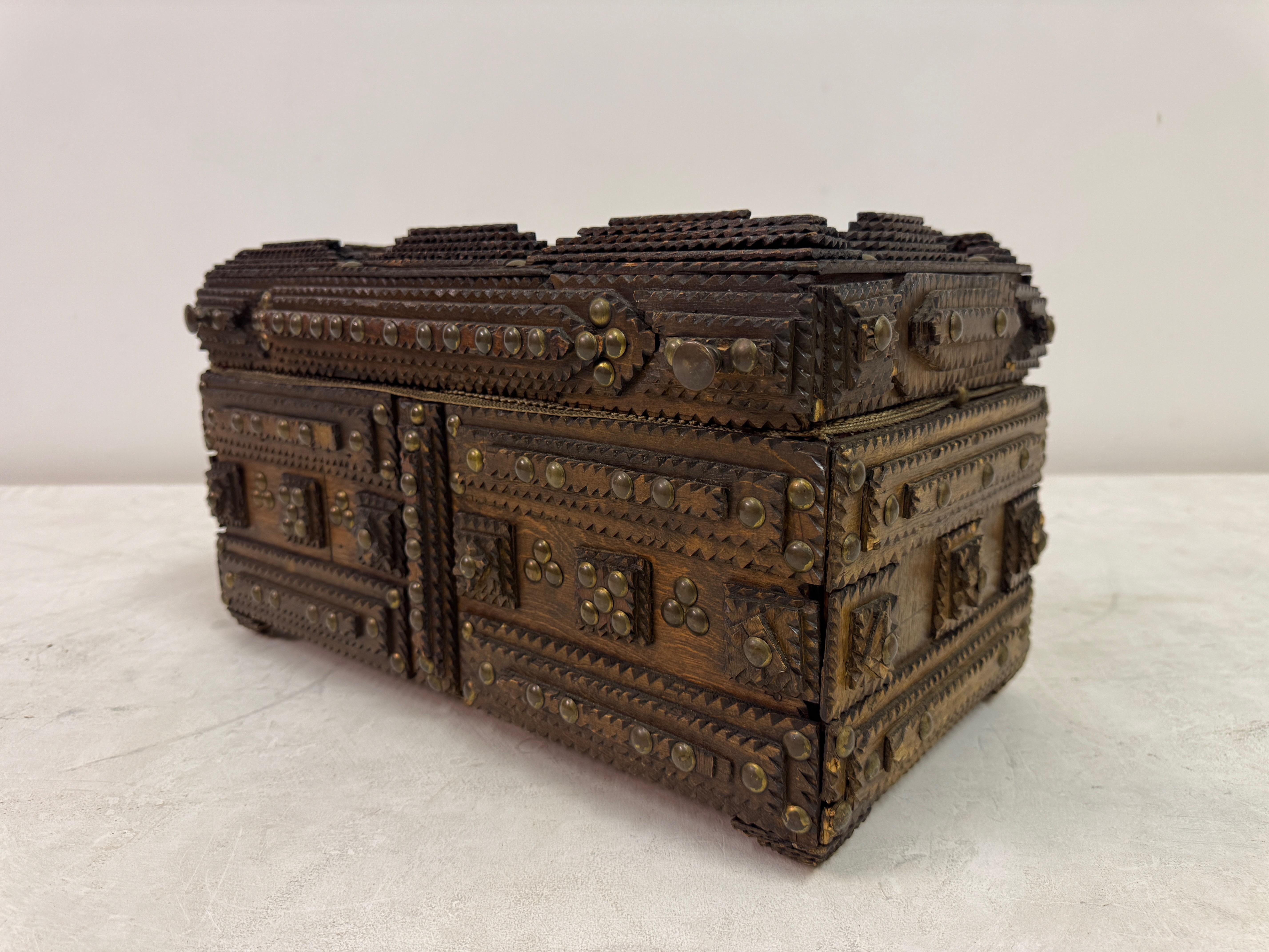 Tramp Art Box or Chest, Early 20th Century For Sale 6