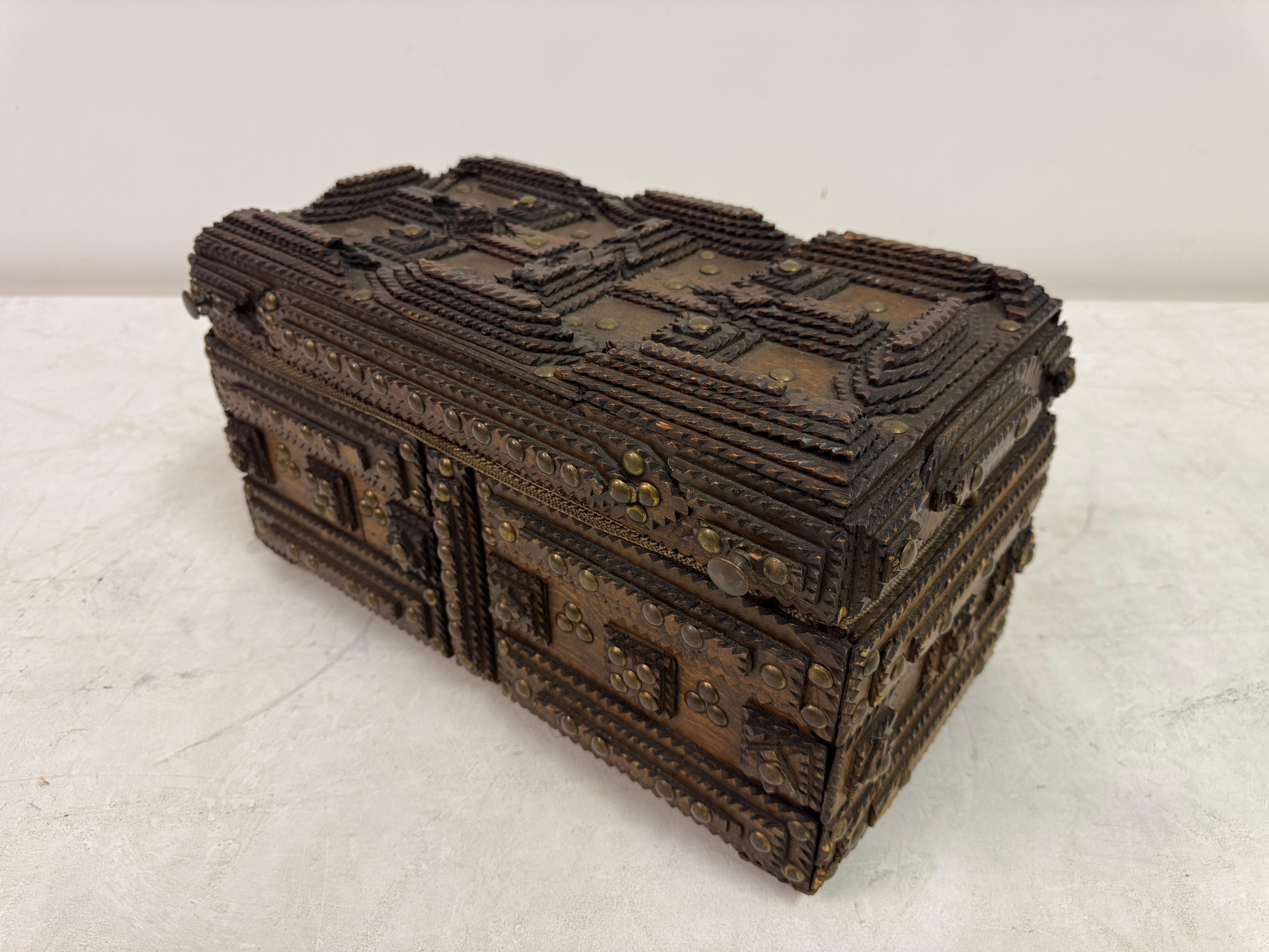 Tramp Art Box or Chest, Early 20th Century For Sale 7