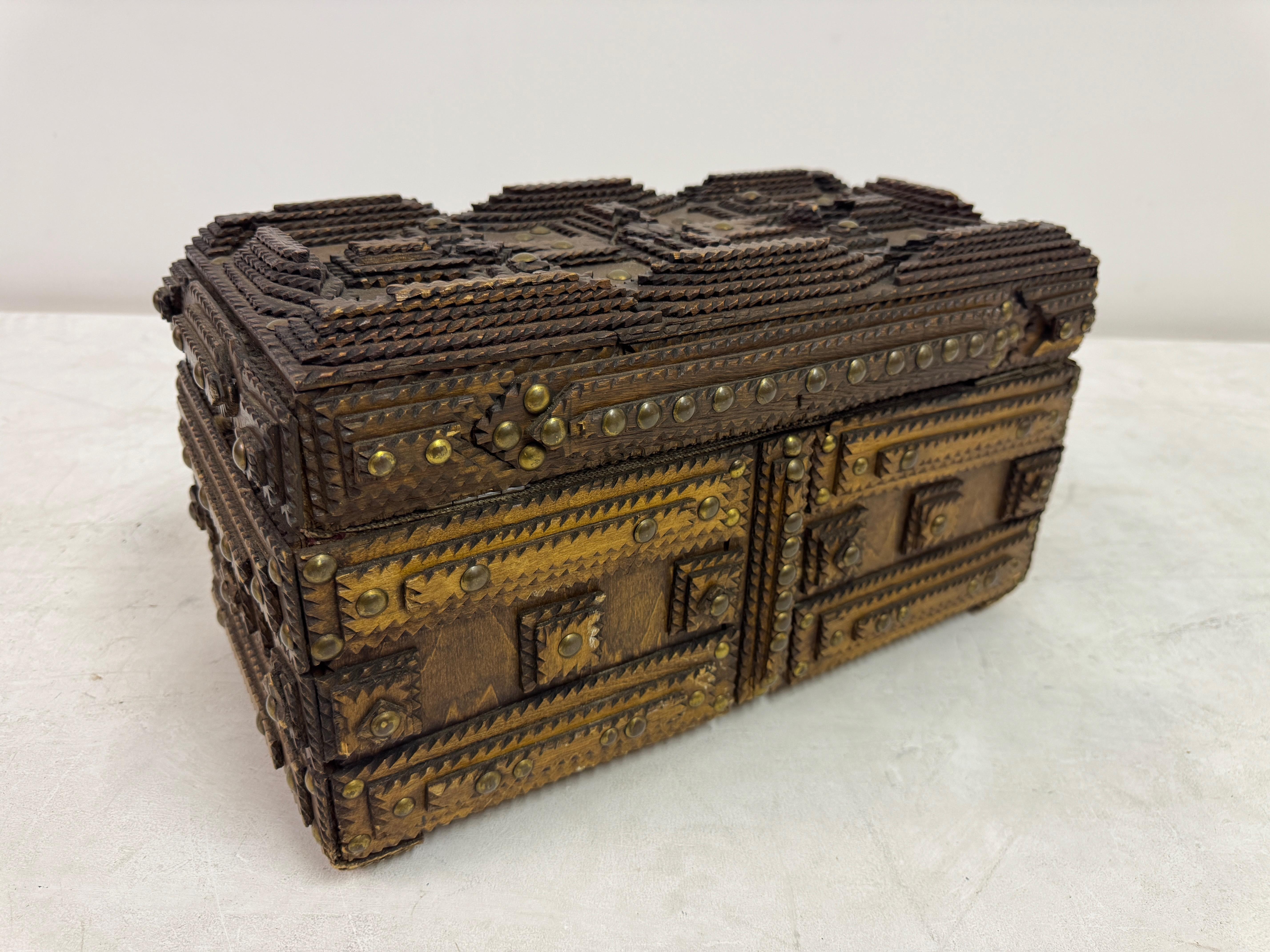 Tramp Art Box or Chest, Early 20th Century For Sale 8