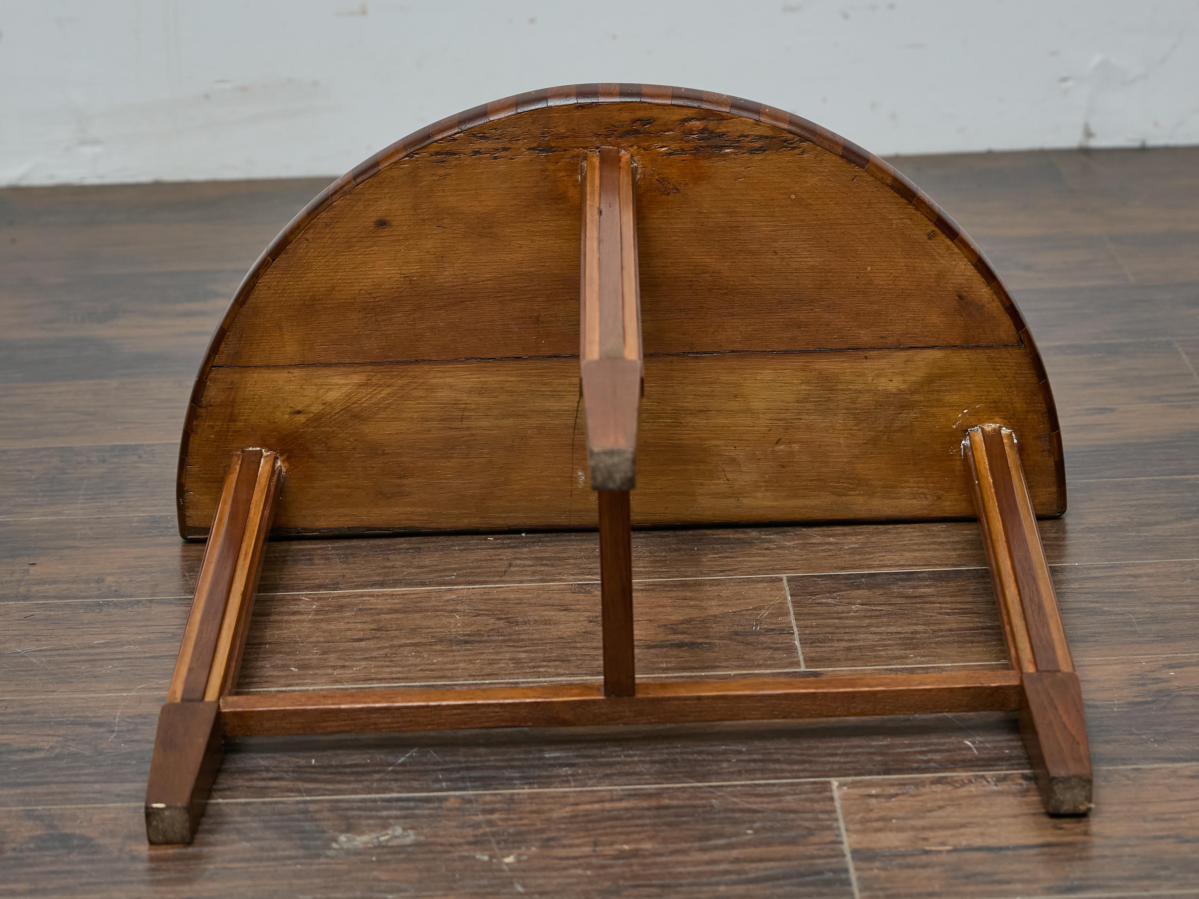 Table console Demi-Lune de Tramp Art avec marqueterie géométrique, vers 1900 en vente 1