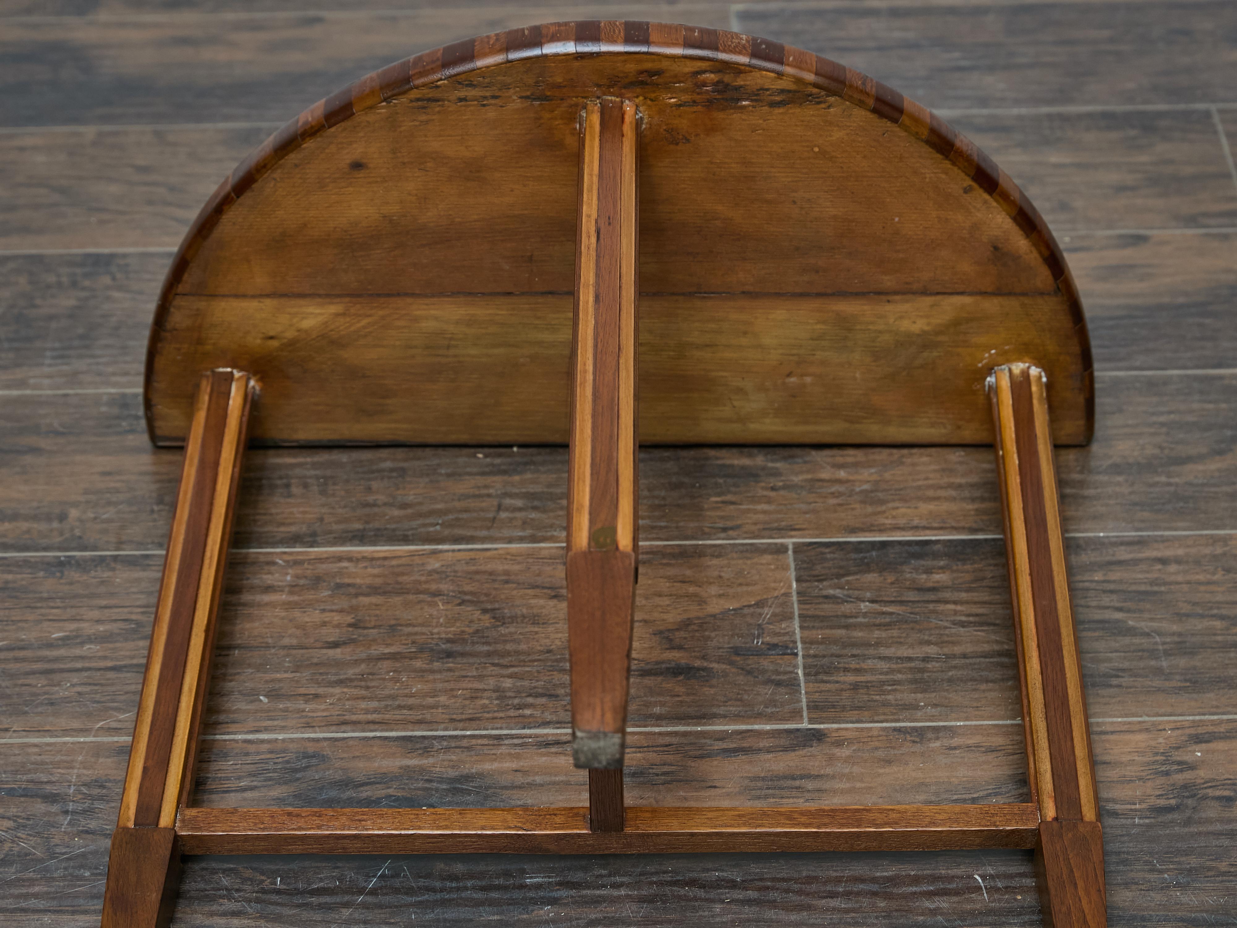 Table console Demi-Lune de Tramp Art avec marqueterie géométrique, vers 1900 en vente 2