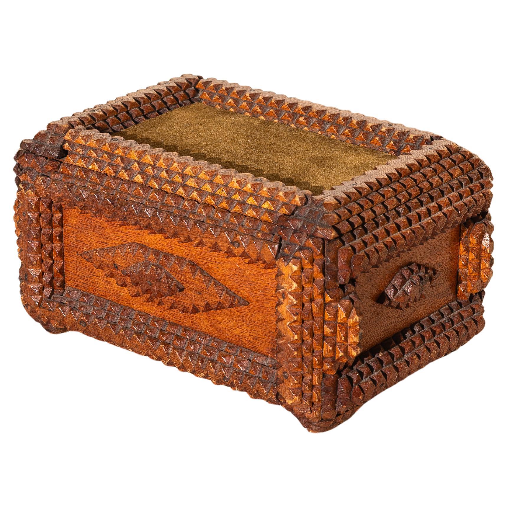 Tramp Art Jewelry Box - Wooden Decorative Box - Green Velvet Top - America 1910s For Sale