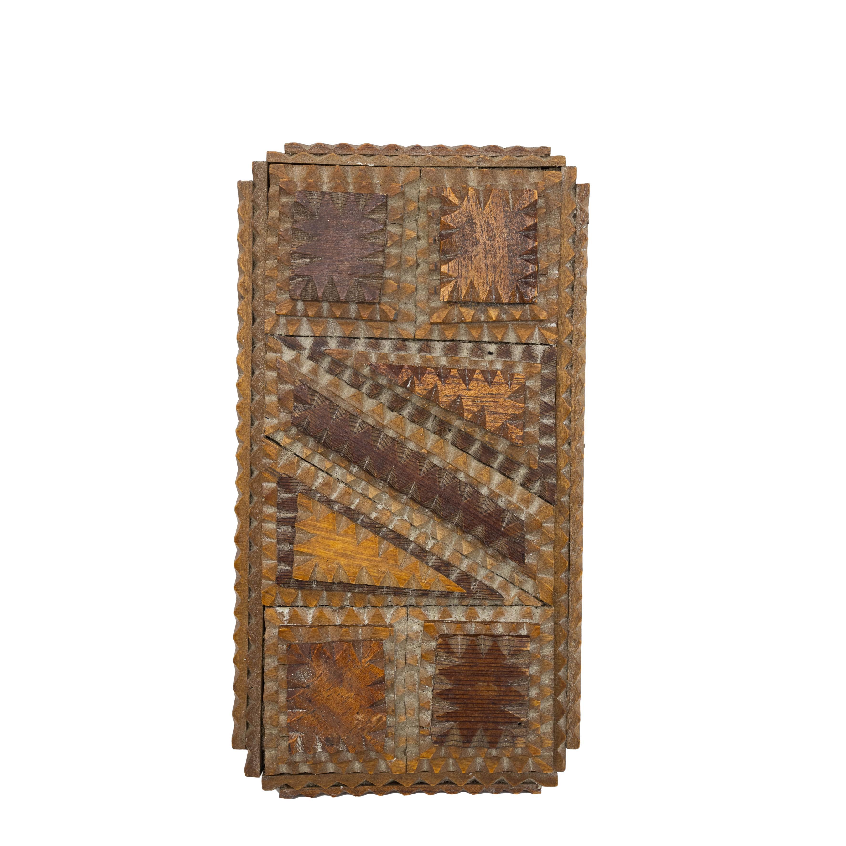 Softwood Tramp Art Lift-Top Box with Notched and Layered Geometrical Design, ca. 1920 For Sale