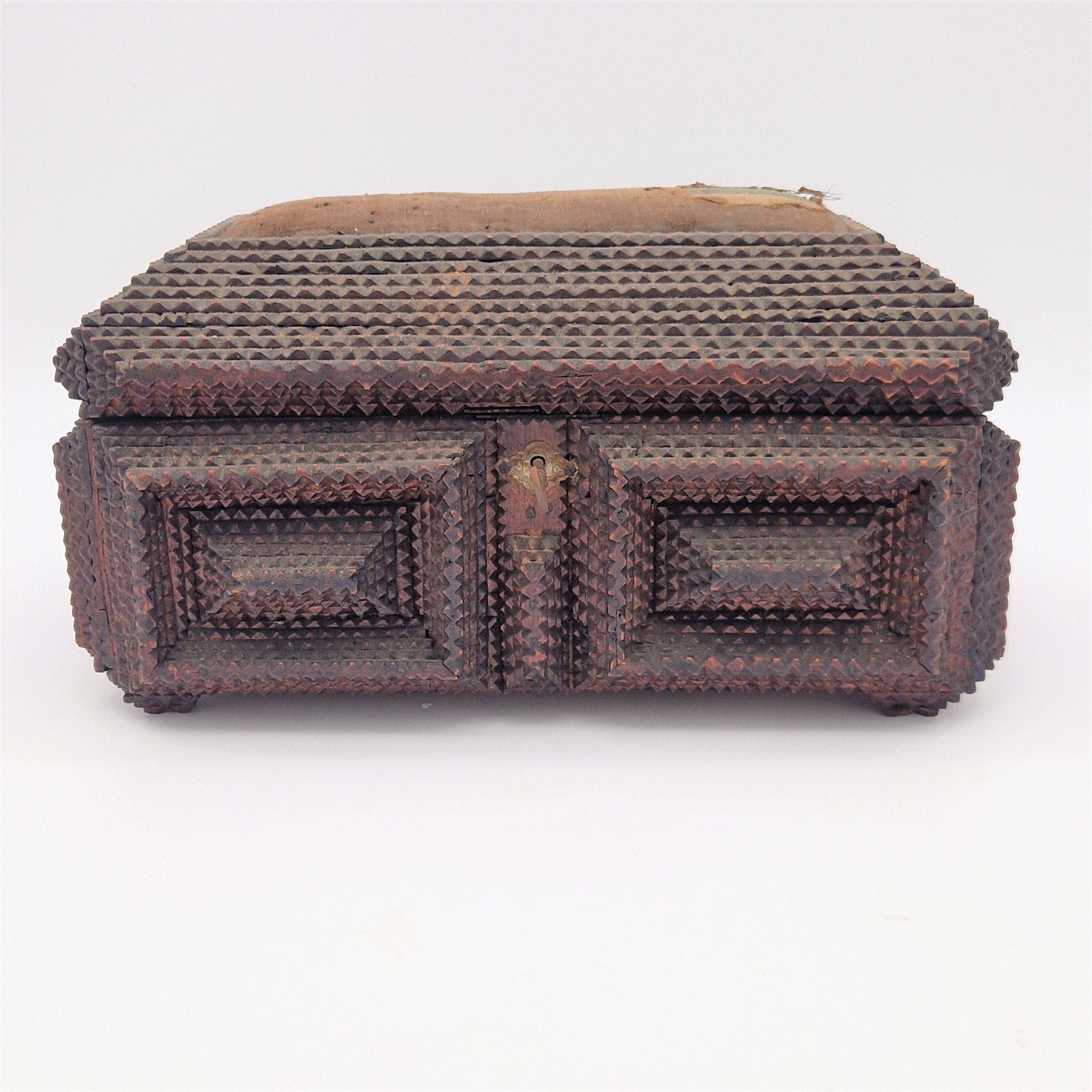 Caja de Madera Tramp Art. 1850 - 1880 en venta 2