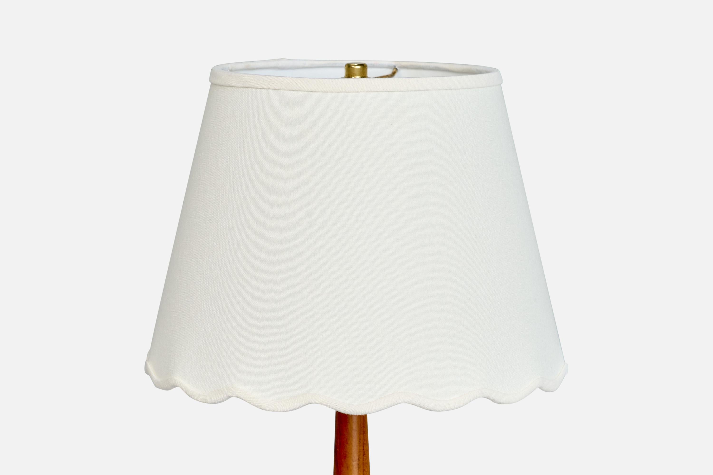 Tranås Armatur, lampe de table, teck, laiton, tissu, Suède, années 1960 Bon état - En vente à High Point, NC