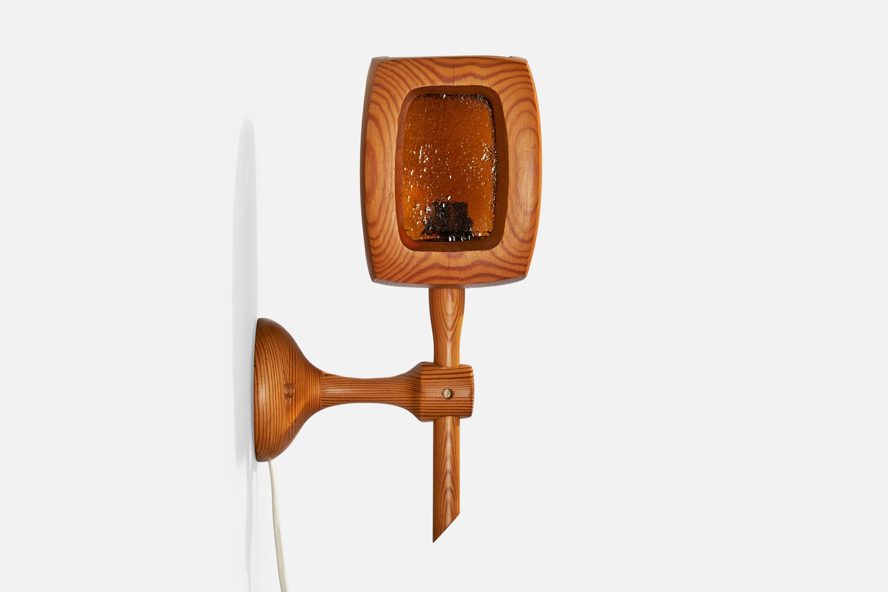 Fin du 20e siècle Tranås Stilarmatur, Lights, Pin, Verre, Suède, 1970 en vente