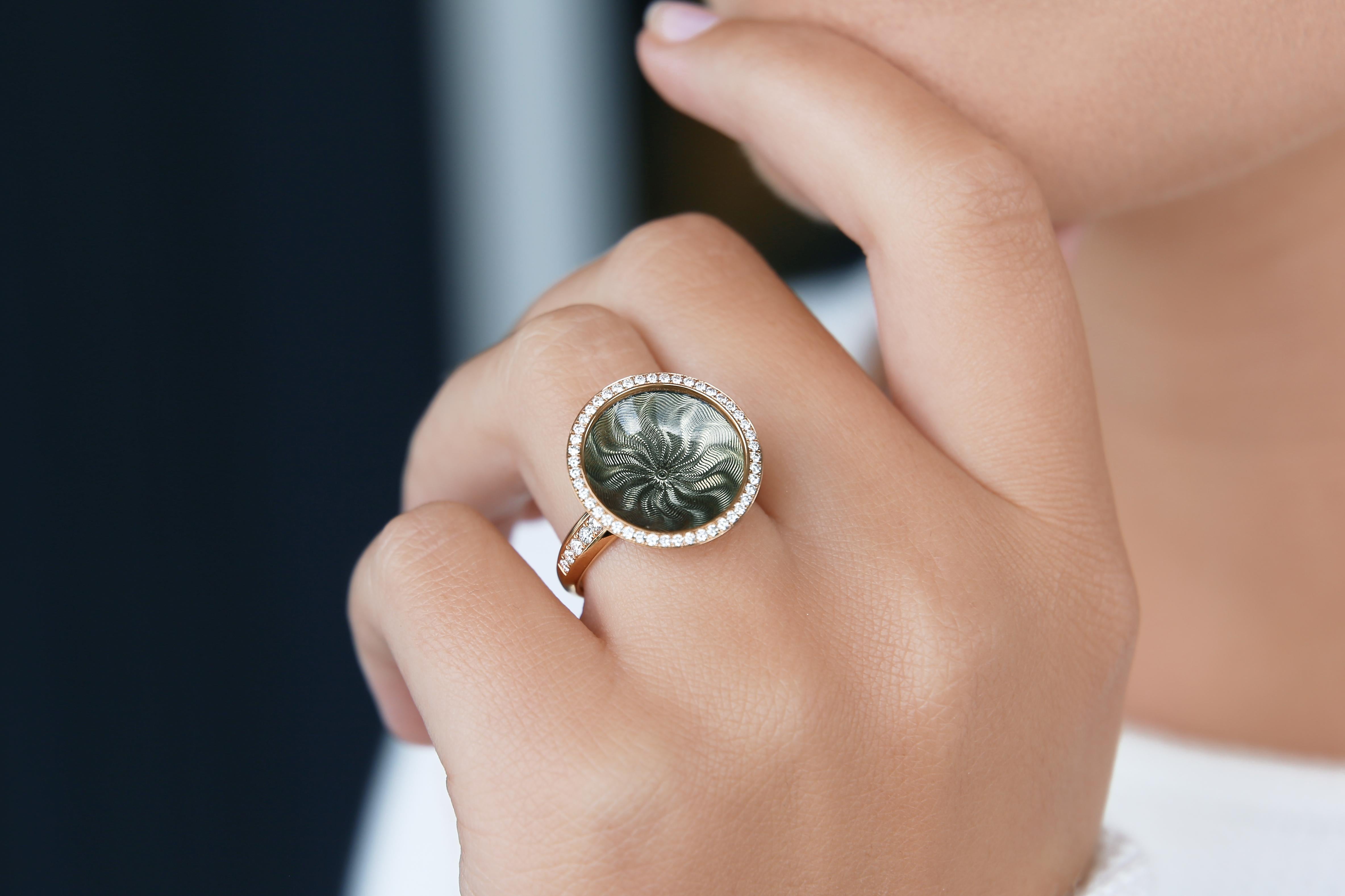 Runder hellgrüner Emaille-Ring aus Roségold mit 57 Diamanten (Art déco) im Angebot