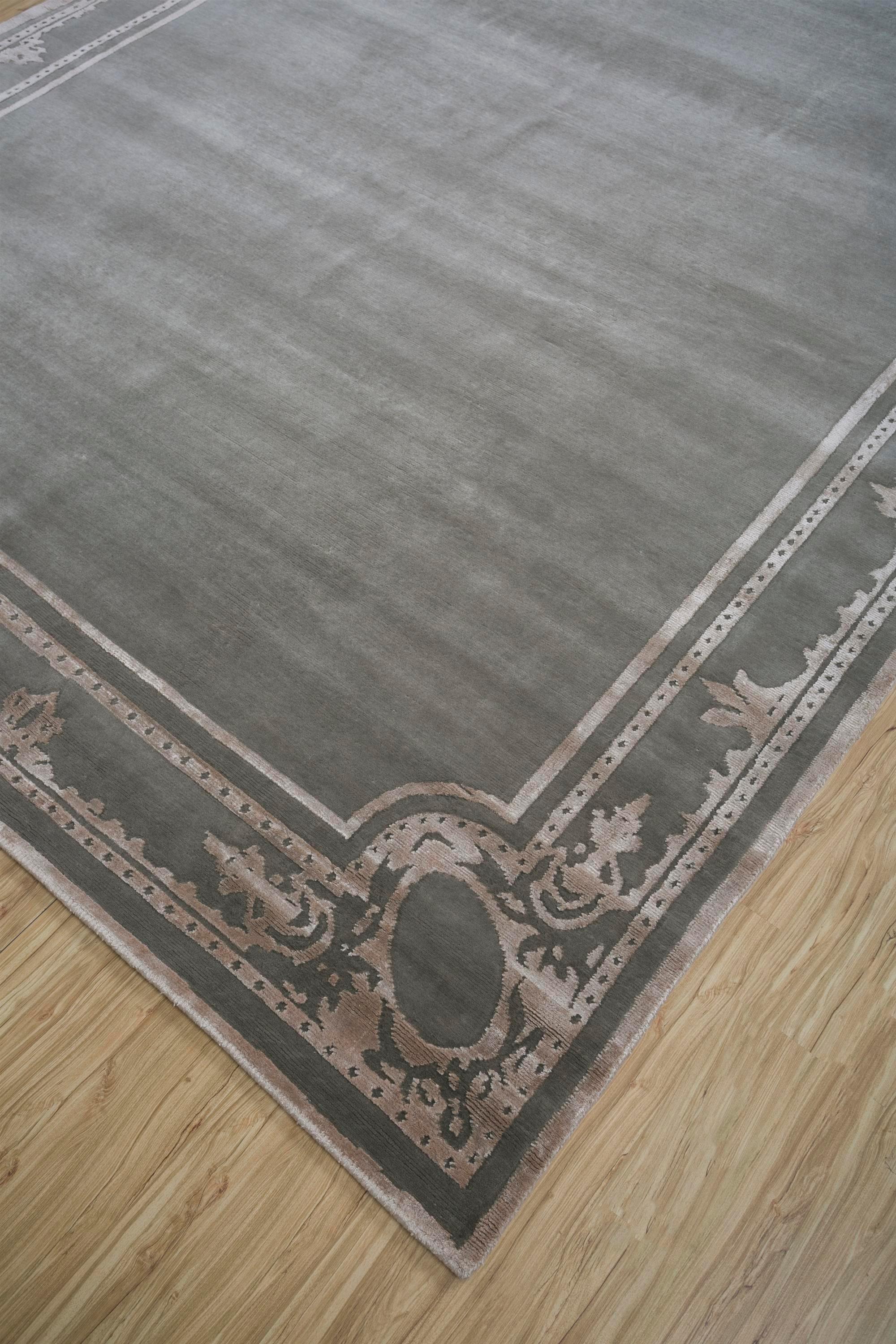 Modern Tranquil Fusion Nickel & Light Coffee 240x300 Cm Handknotted Rug For Sale