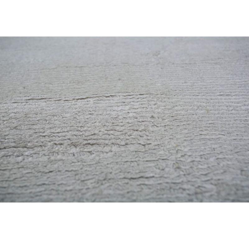 Indian Tranquil Mist London Fog & BlueBell 300x420 cm Handloom Rug For Sale