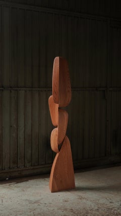Escultura de pie Tranquil Oak Still Stand nº 12: Arte de Joel Escalona