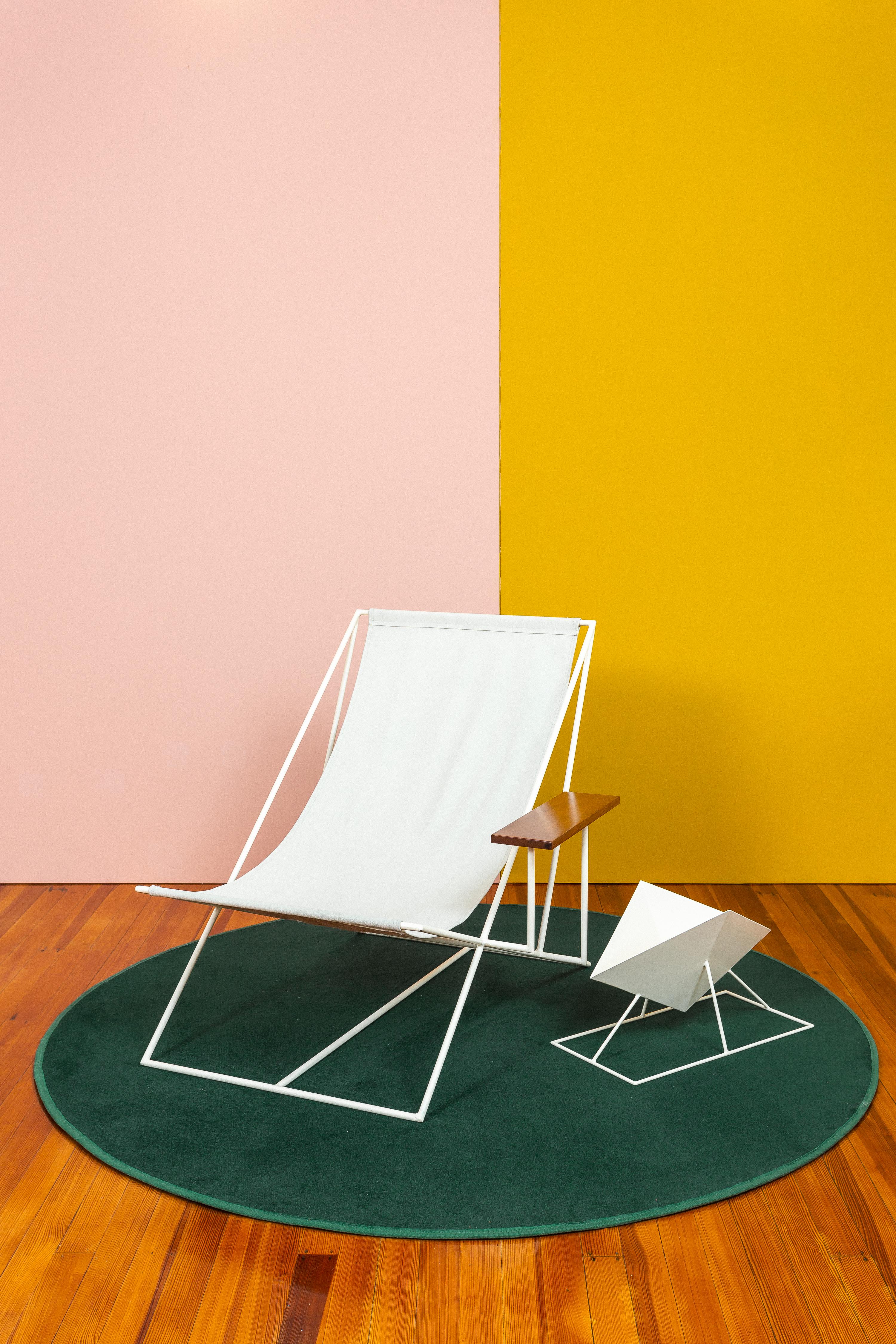 Moderne Chaise à assise transparence de Sofia Alvarado en vente