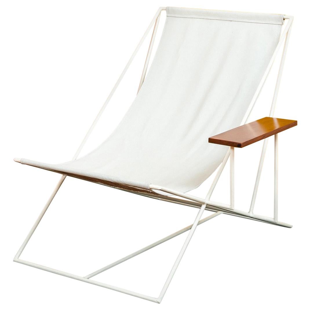 Chaise à assise transparence de Sofia Alvarado en vente