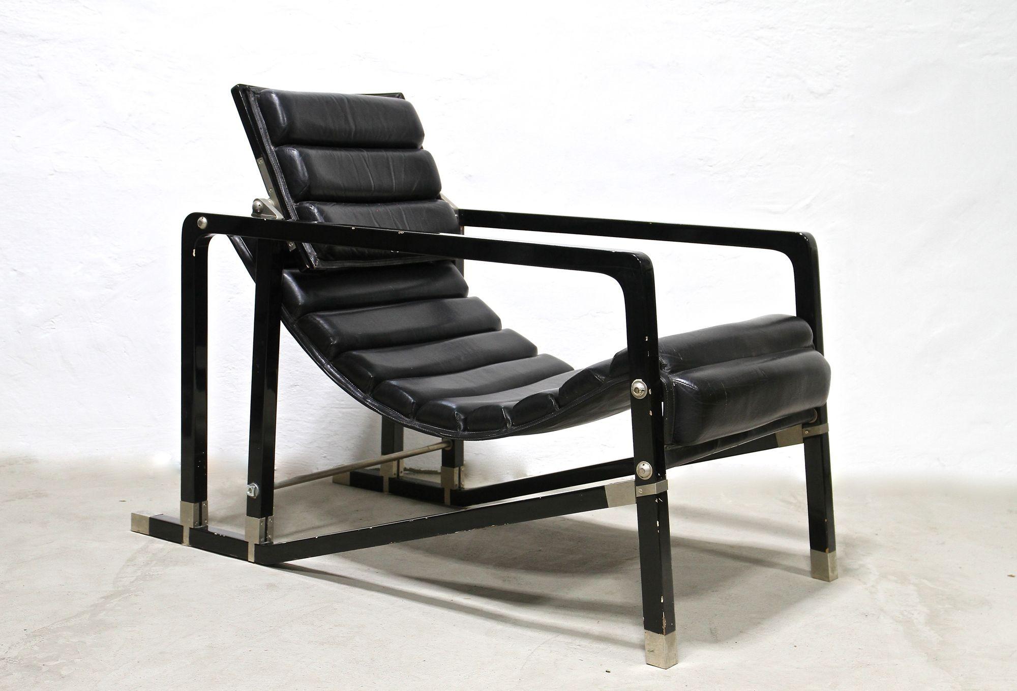 Transat Chair With Black Leather, Design Eileen Gray 1927, France ca. 1975 For Sale 9