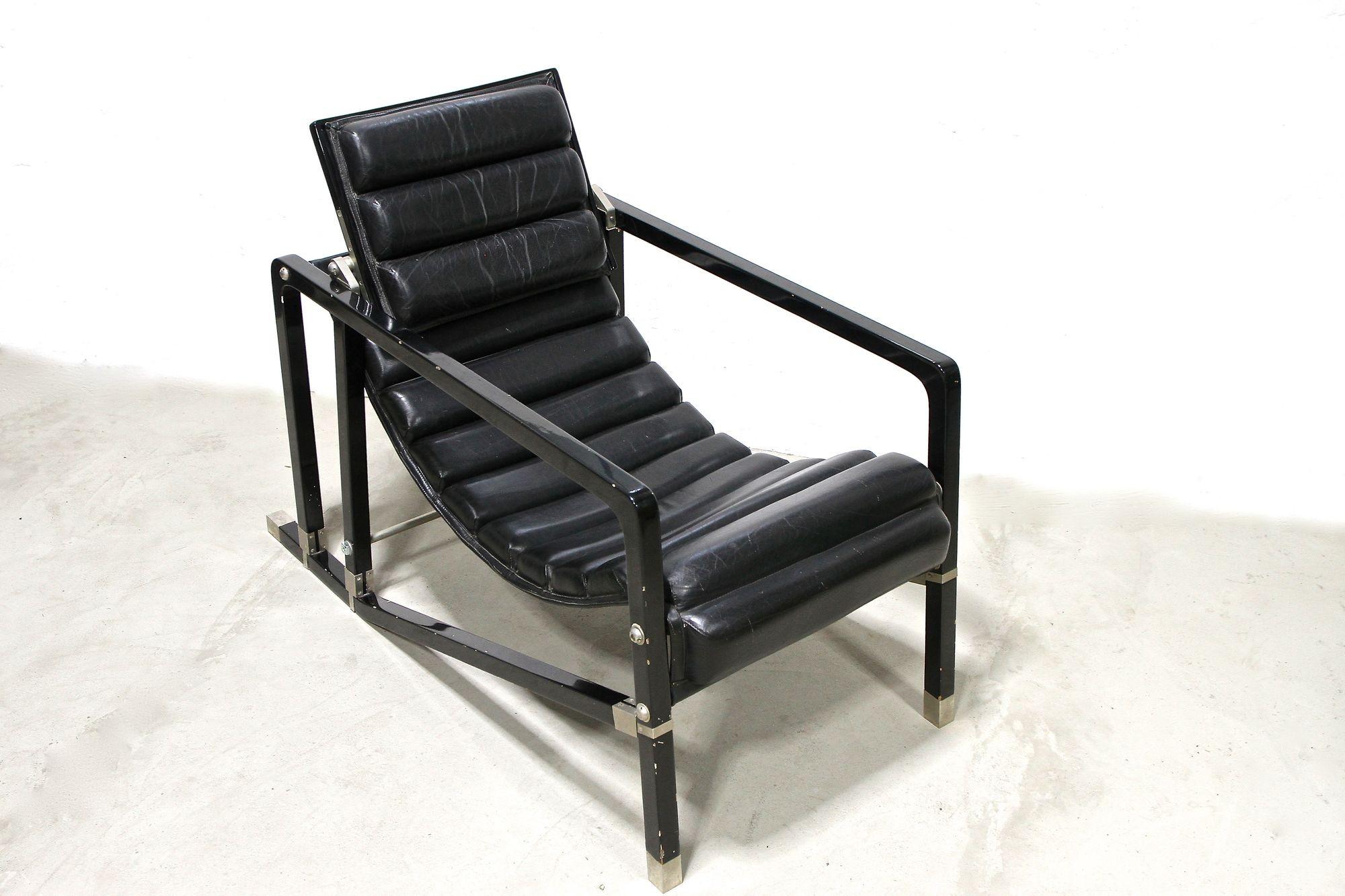 Transat Chair With Black Leather, Design Eileen Gray 1927, France ca. 1975 For Sale 11