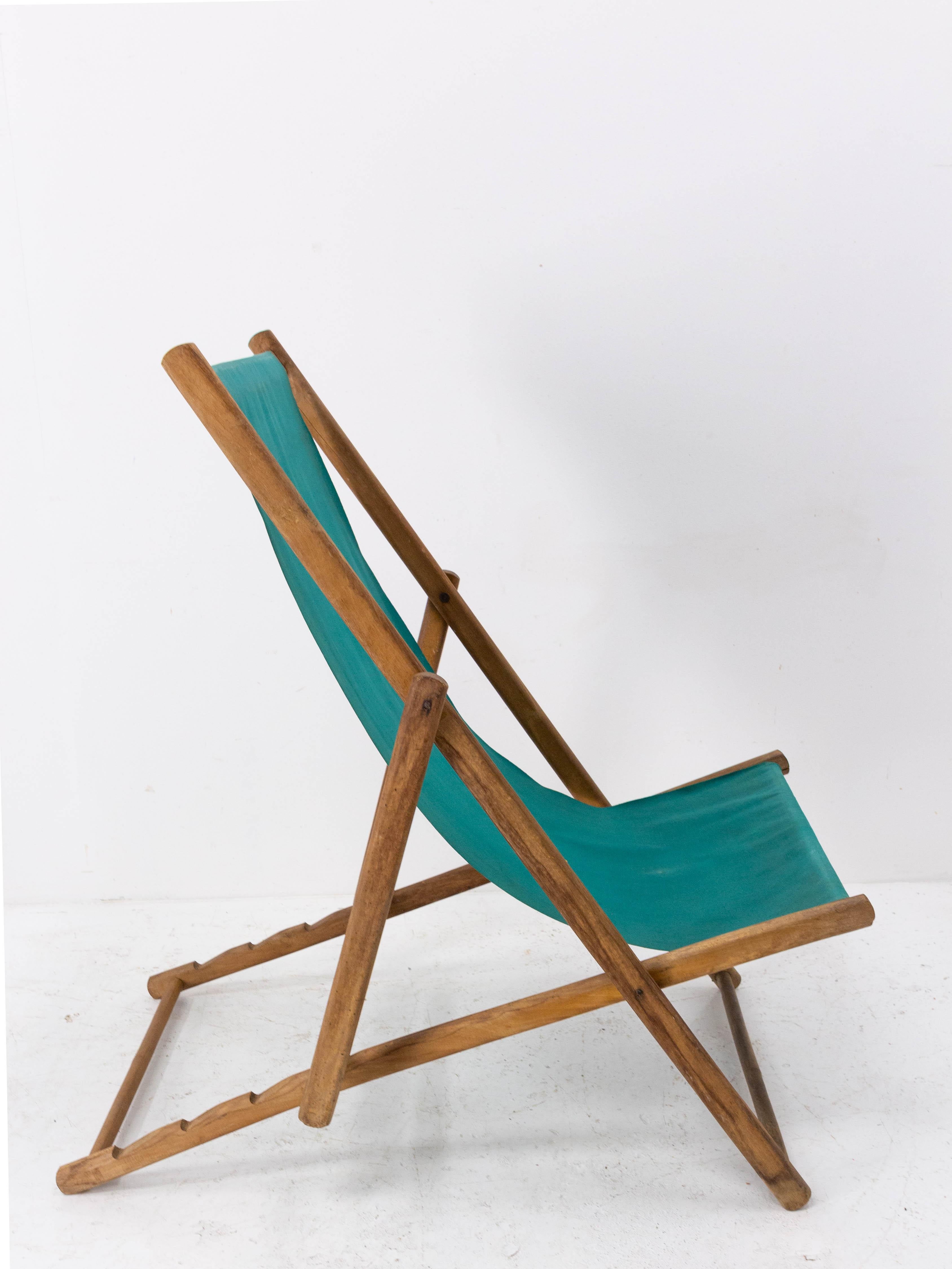 Chaise longue de patio pliante Transat, chaise longue en hêtre et tissu, française Bon état - En vente à Labrit, Landes