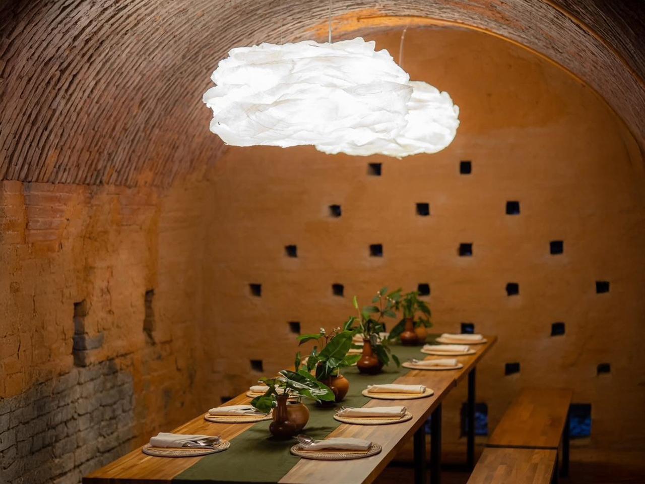 XXIe siècle et contemporain Lampe à suspension Transcendence 2 par Ango, Diaphanous Cloud, édition faite main en vente