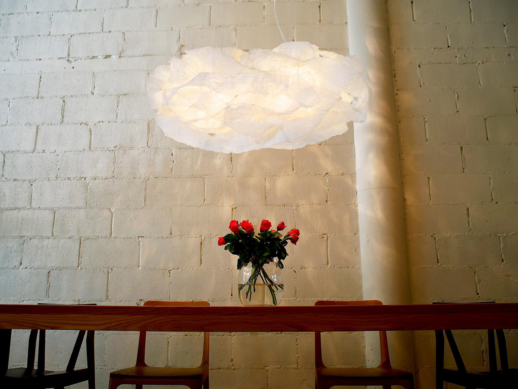 Composition Lampe à suspension Transcendence 2 par Ango, Diaphanous Cloud, édition faite main en vente