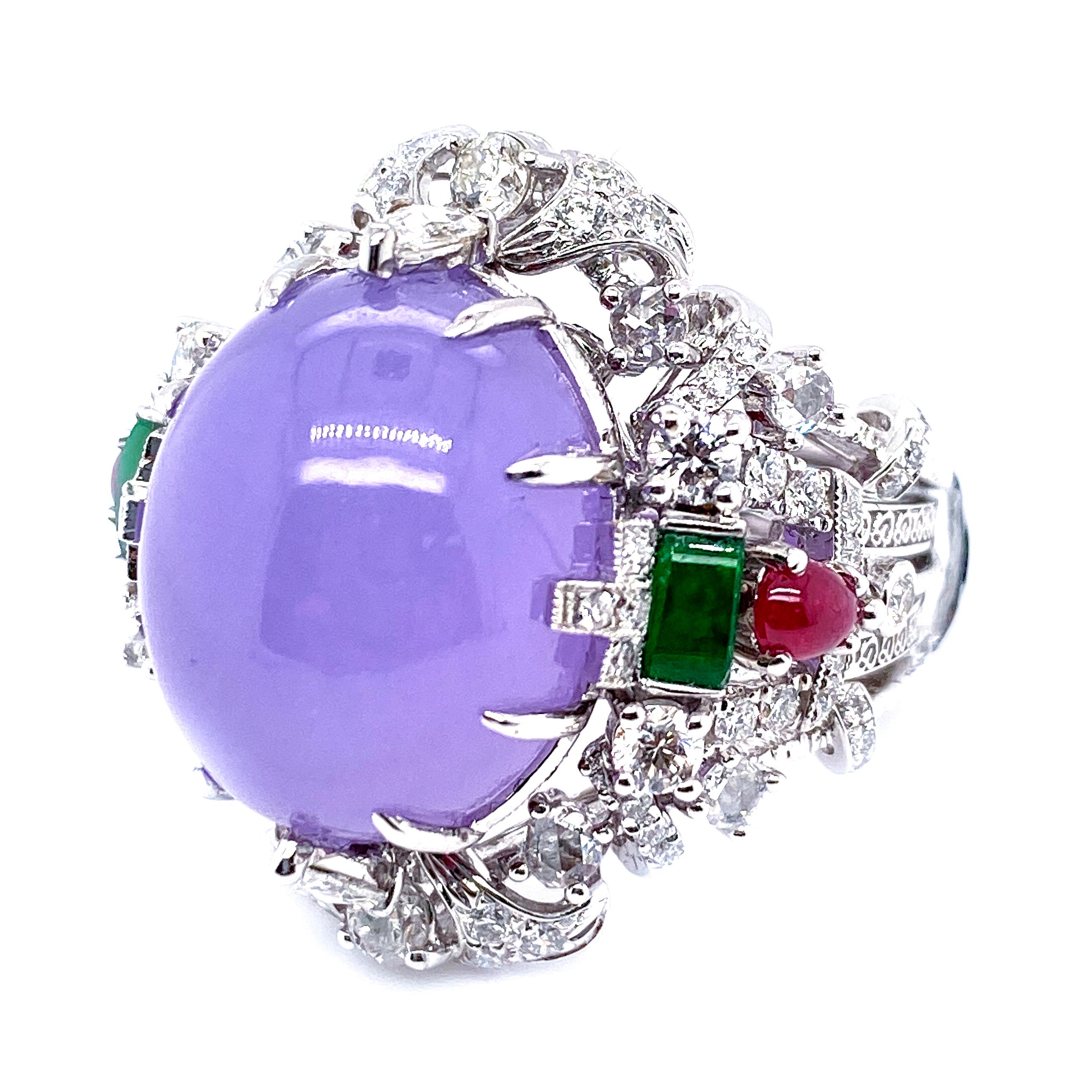 Transformable 19.41 Carat Certified Lavender Jadeite Collectible Ring In New Condition In Hong Kong, HK