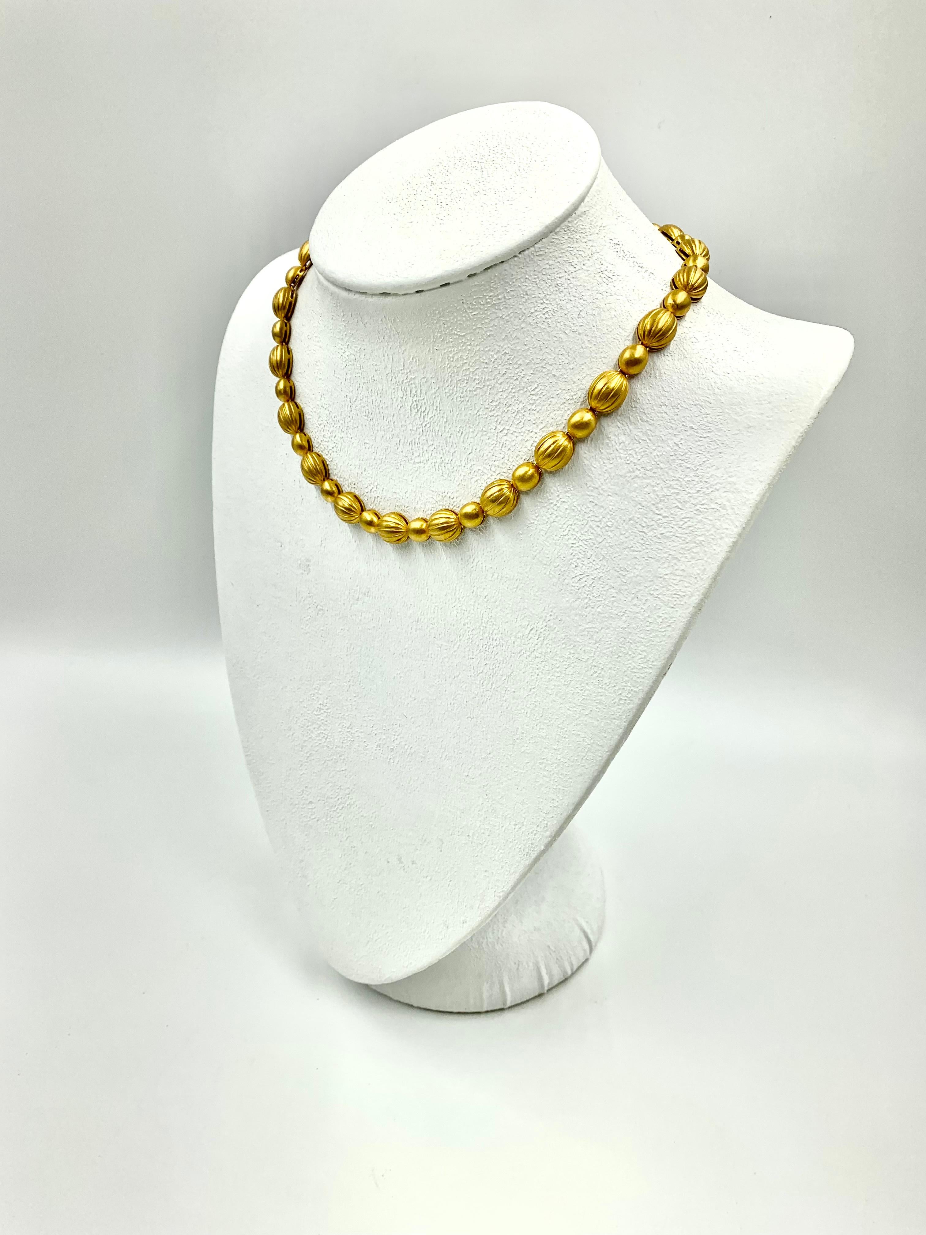 Transformable Halskette im byzantinischen Stil Reticulated 18K Gelbgold Kreuzdesign für Damen oder Herren im Angebot