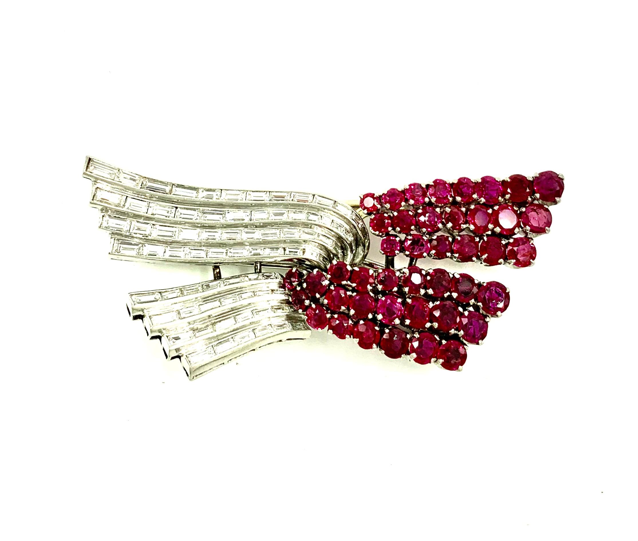 Transformable Drayson London Art Deco Platinum Diamond Ruby Wings Pendant Brooch In Good Condition For Sale In New York, NY