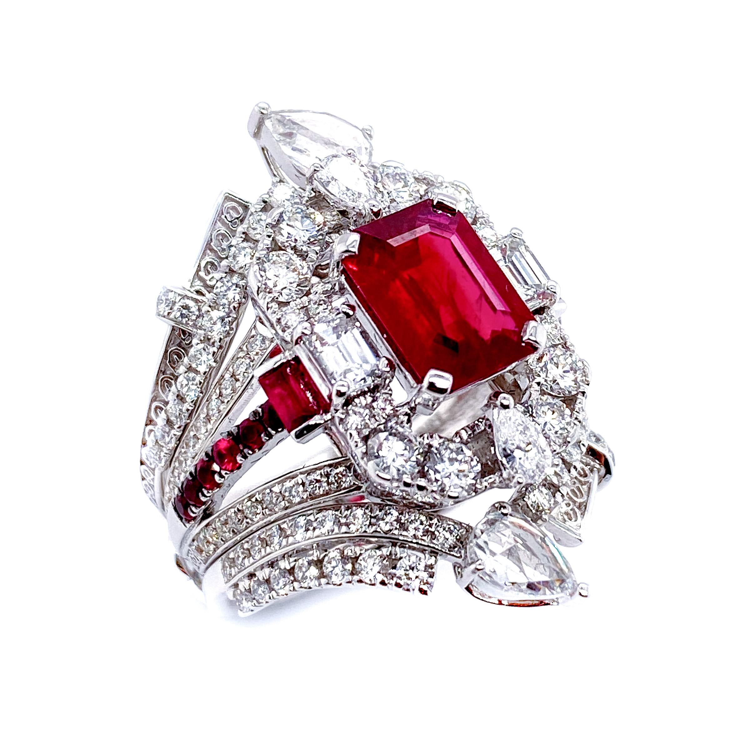 Transformable GRS Certified 'Pigeon's Blood' Ruby Cocktail Ring In New Condition In Hong Kong, HK