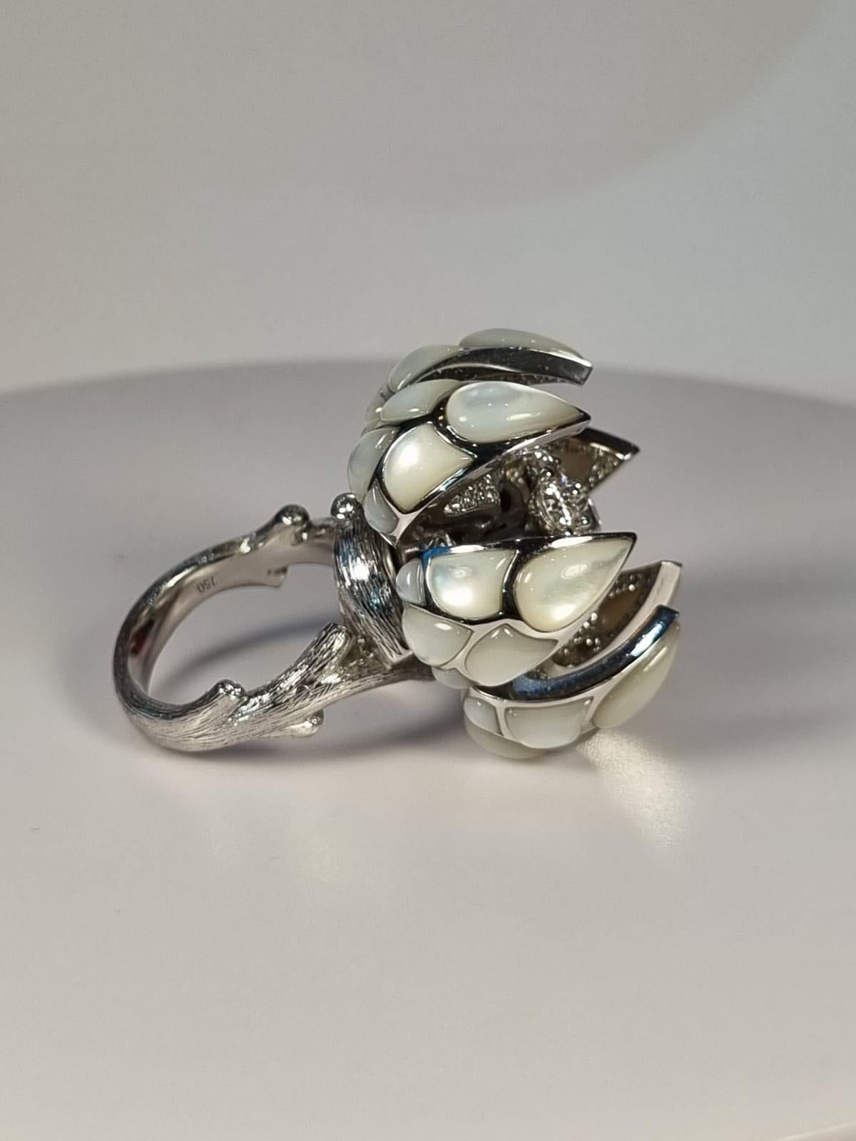 Brilliant Cut Transformer Barnacle Ring with Diamonds and Moonstone in 18k White Gold For Sale