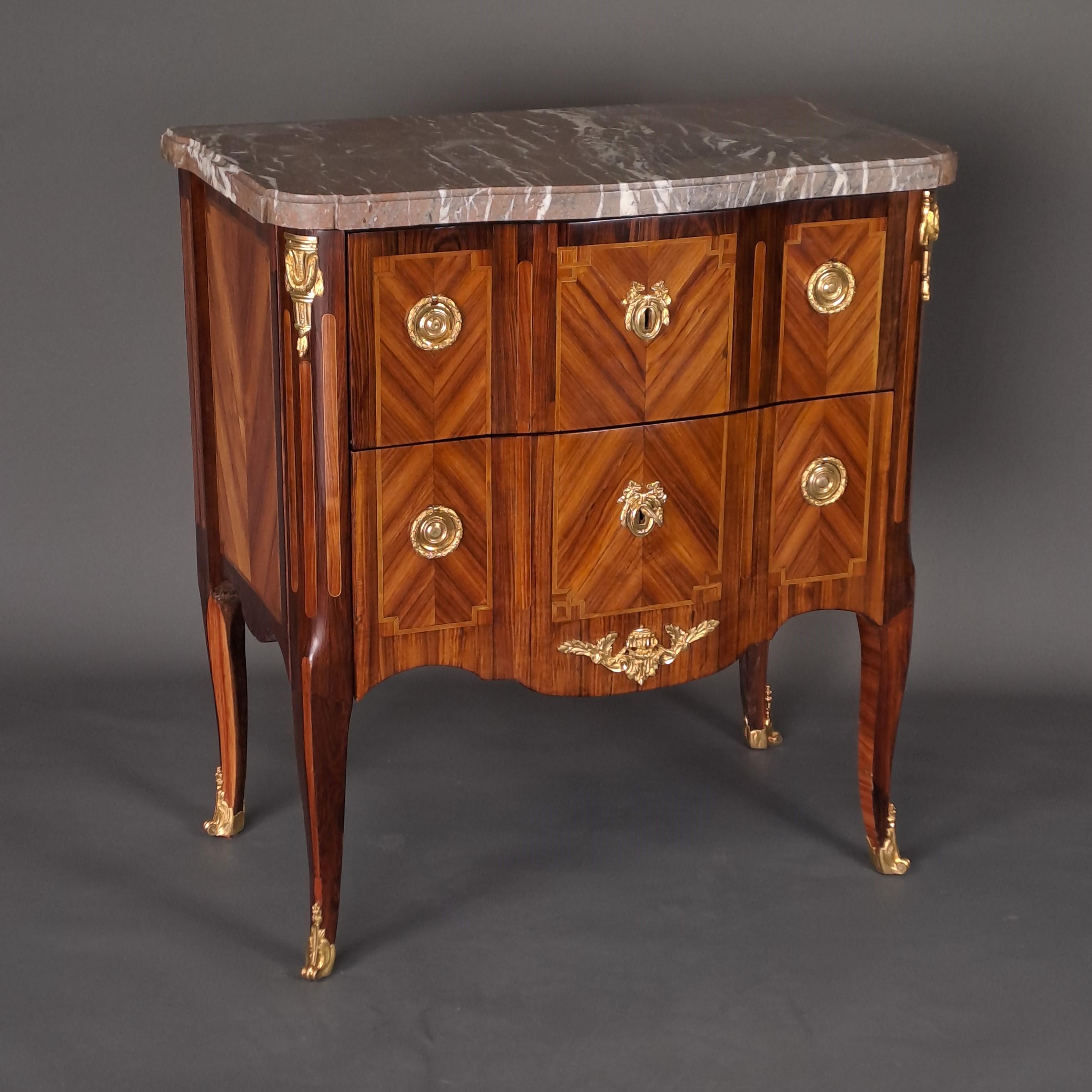 Commode di transizione con timbro Jean-Baptiste I. Tuart in vendita 3