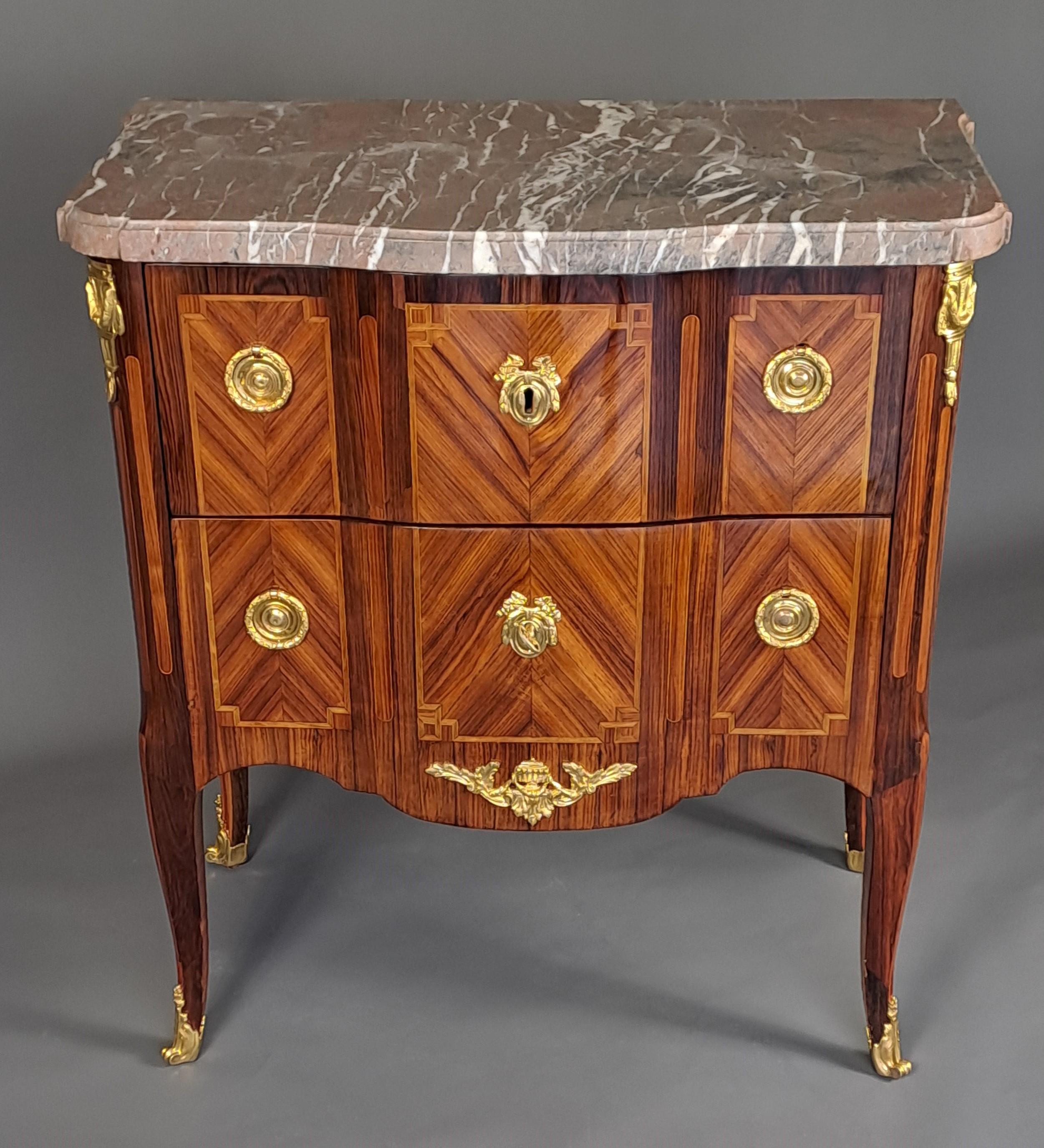 Dorato Commode di transizione con timbro Jean-Baptiste I. Tuart in vendita