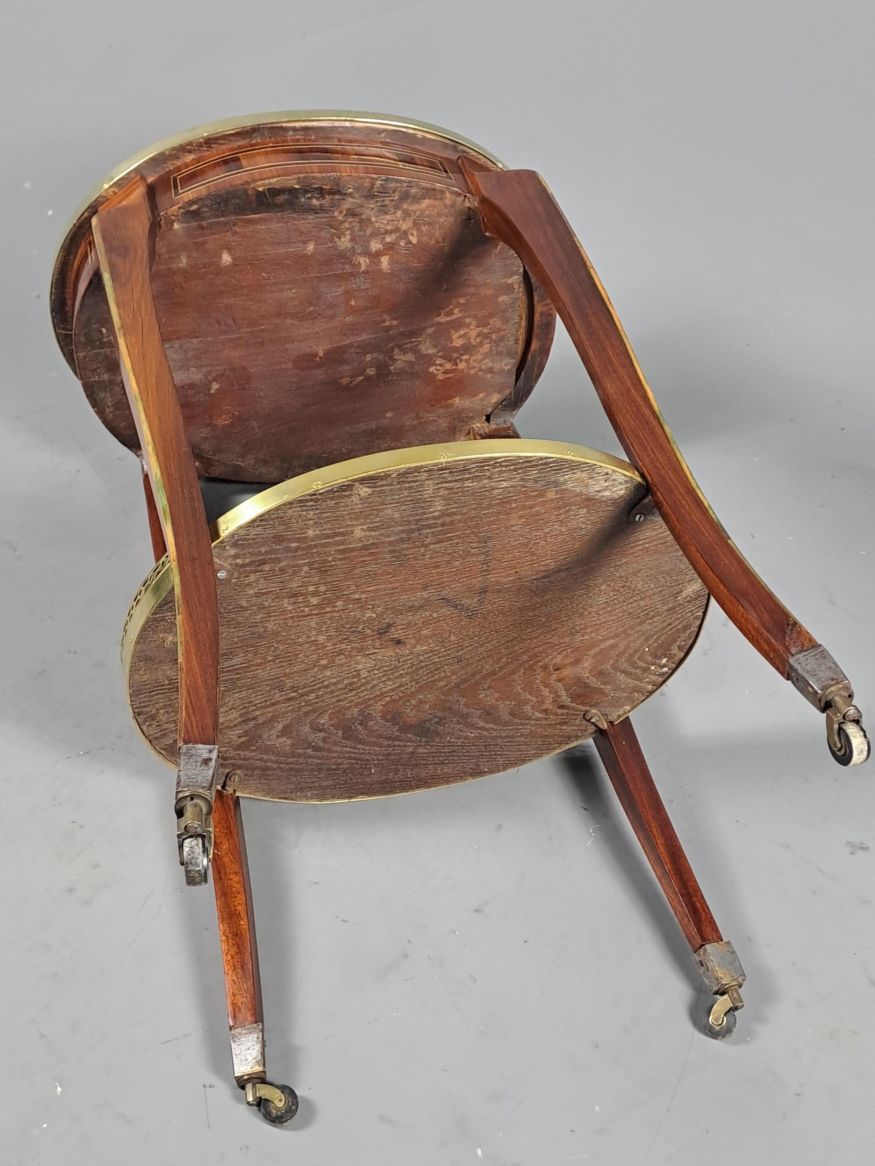 Table de salon d'époque Transition estampillée Lapie et poinçonnée par la ROOMS en vente 4